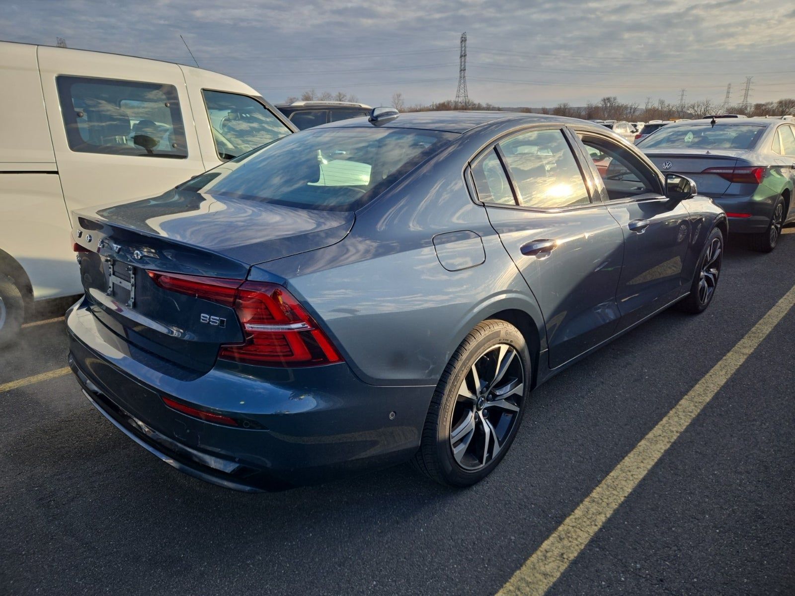 2023 Volvo S60 B5 Plus AWD