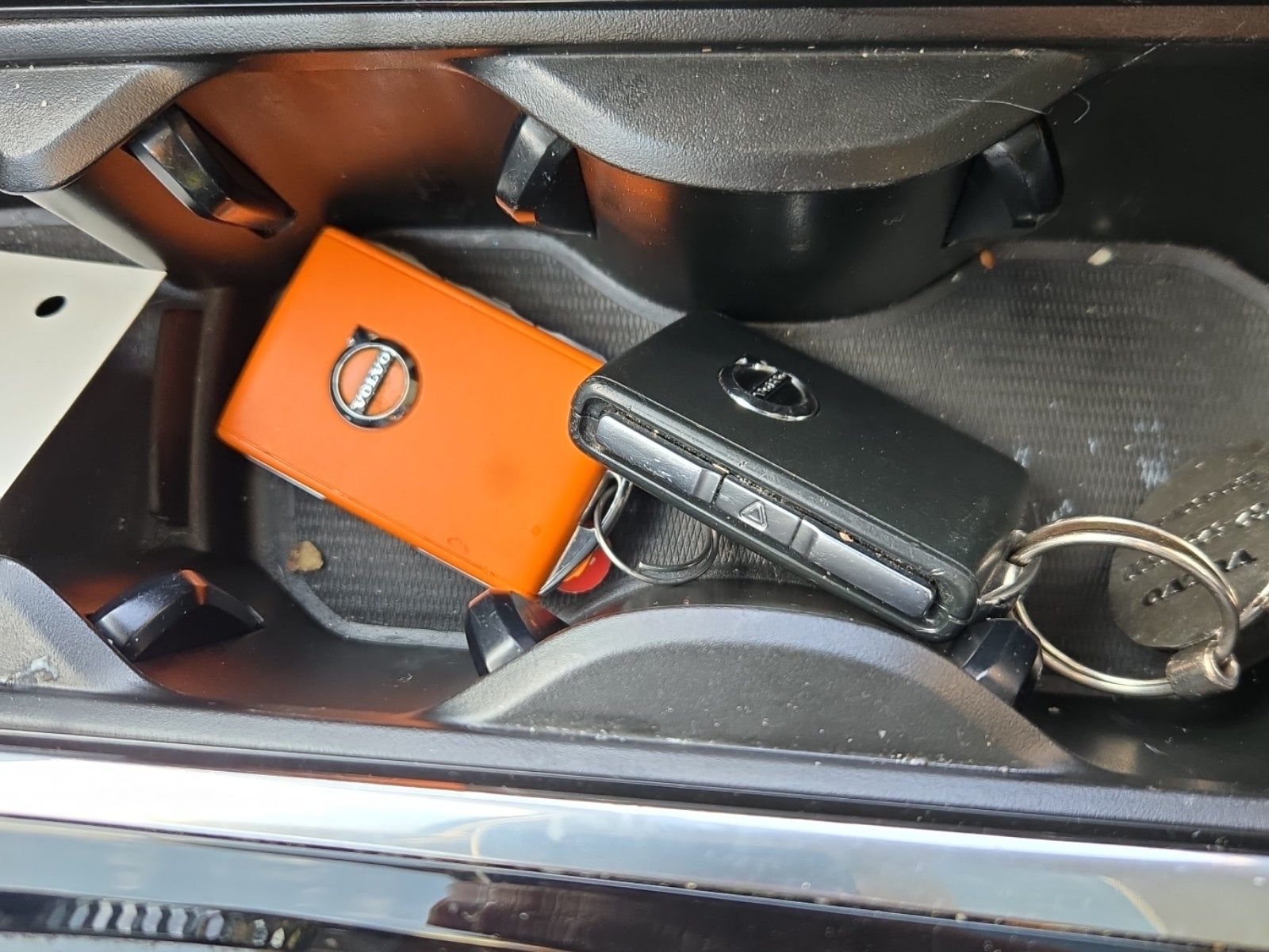 2023 Volvo S60 B5 Plus AWD