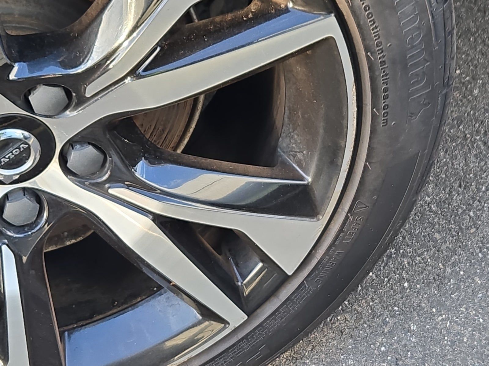 2023 Volvo S60 B5 Plus AWD