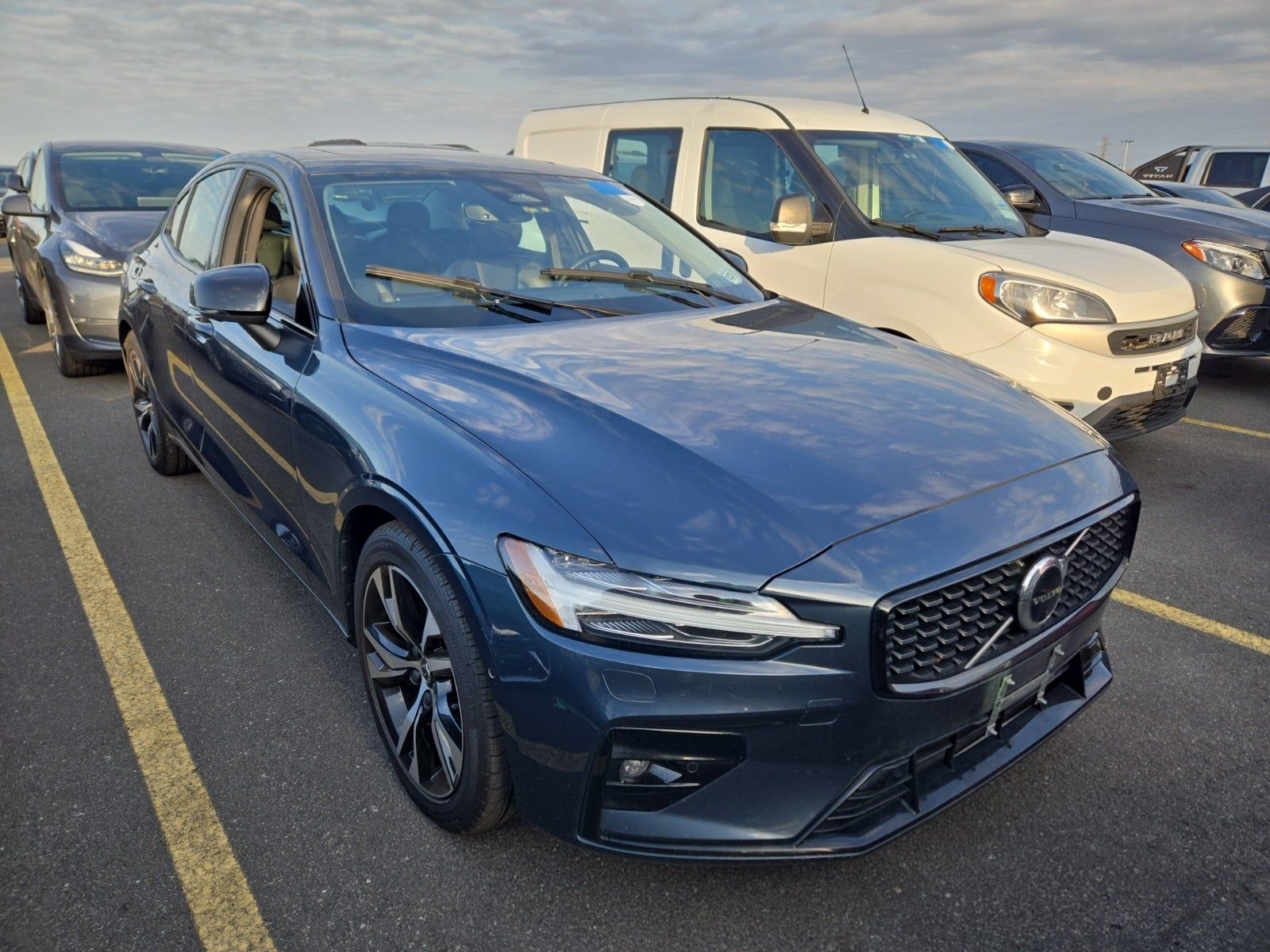 2023 Volvo S60 B5 Plus AWD