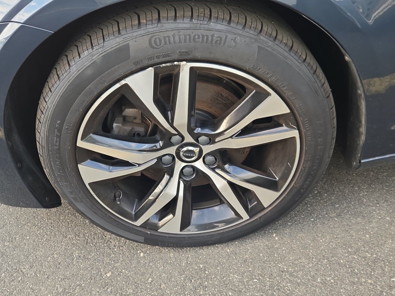 2023 Volvo S60 B5 Plus AWD