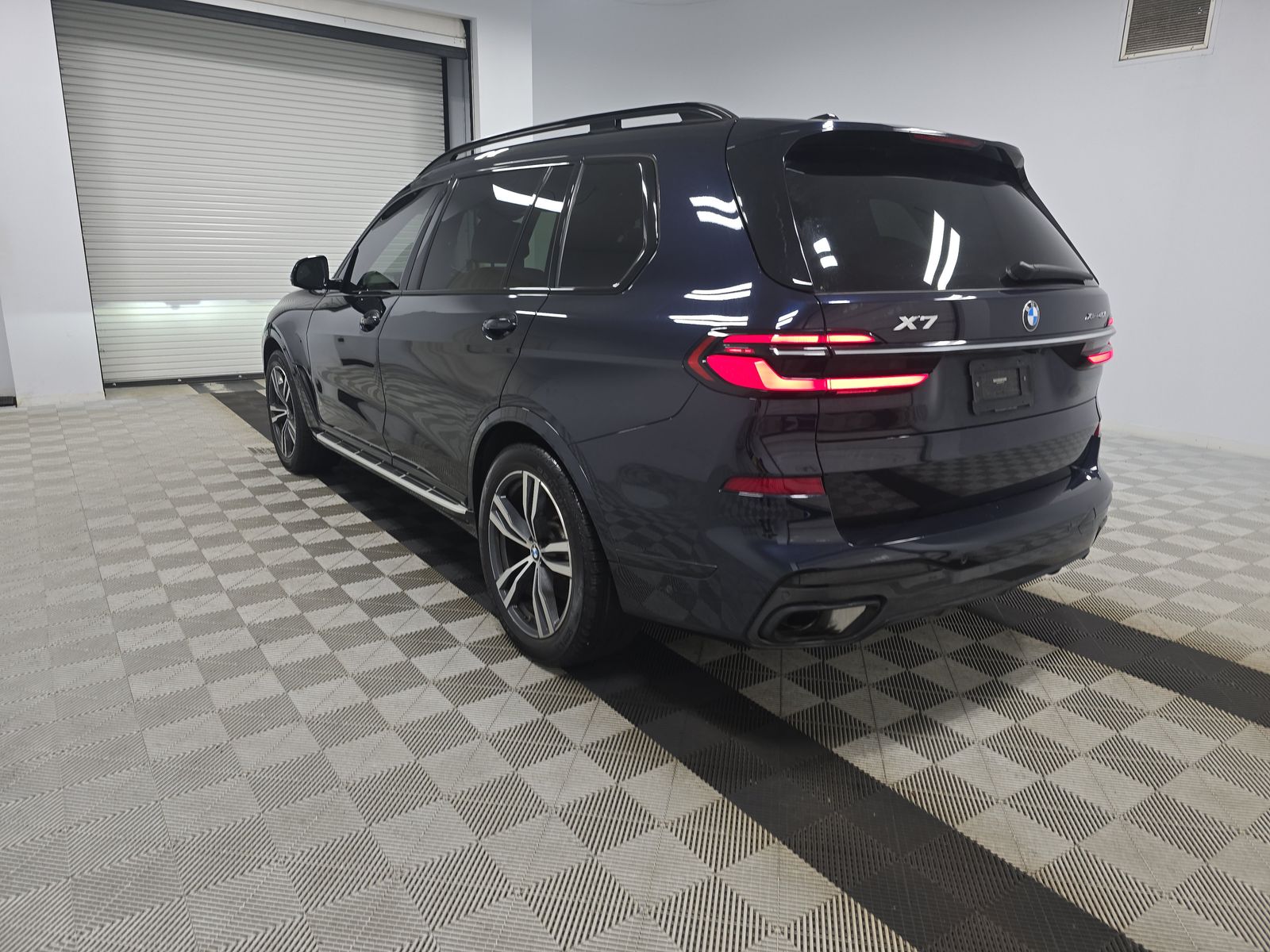 2023 BMW X7 xDrive40i AWD