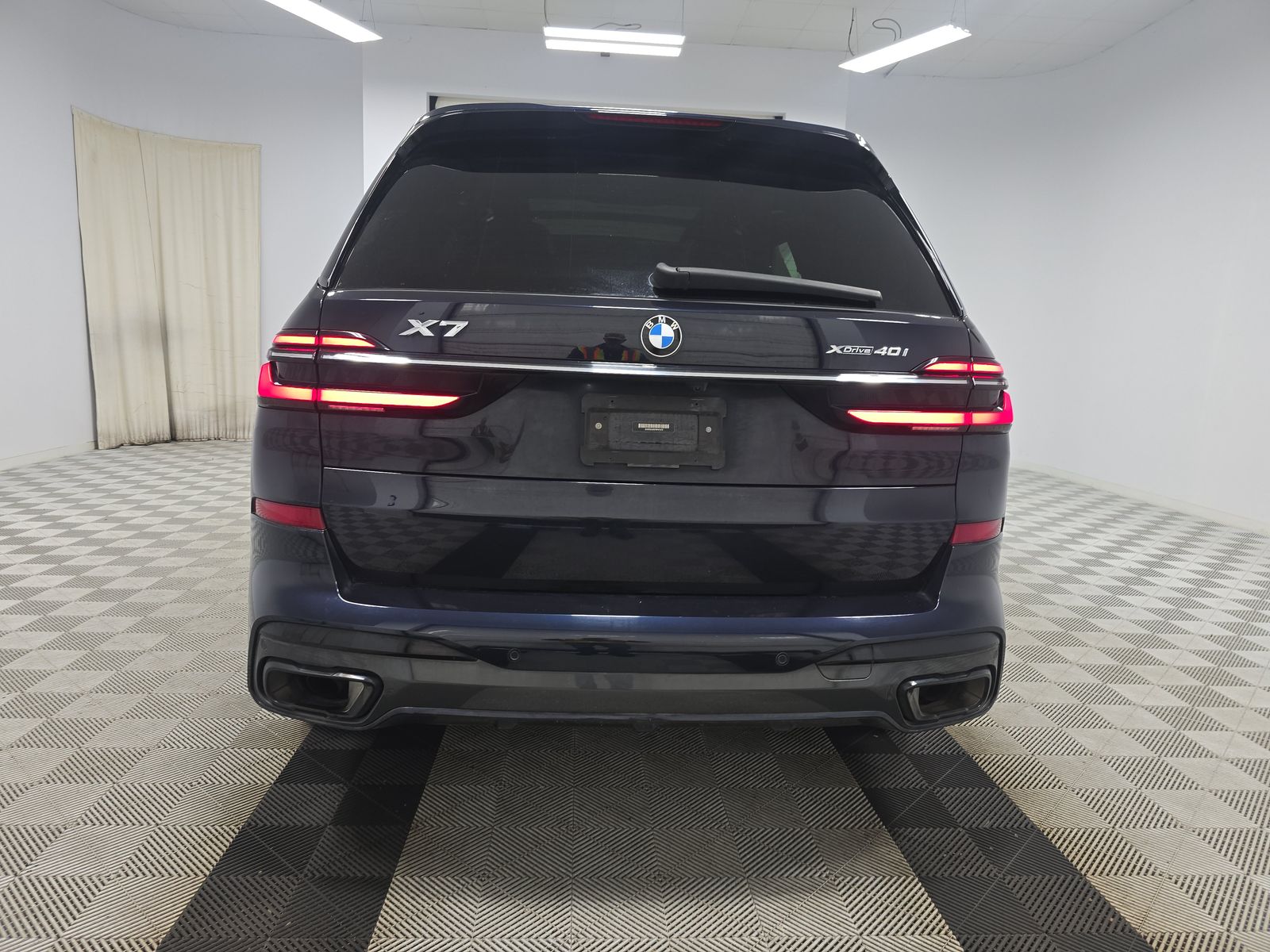 2023 BMW X7 xDrive40i AWD