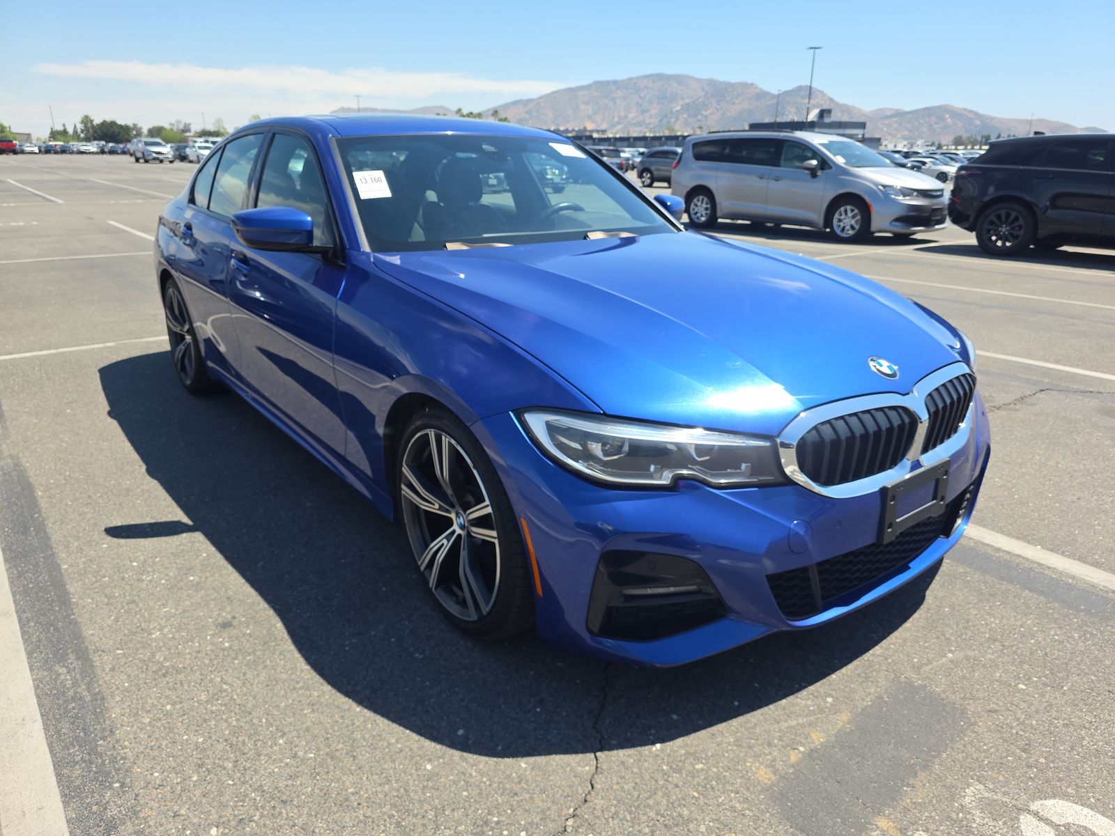 BMW 3 Series Sedan 330i M SPORT LINE снимка BMW 3 Series Sedan 330i M SPORT LINE