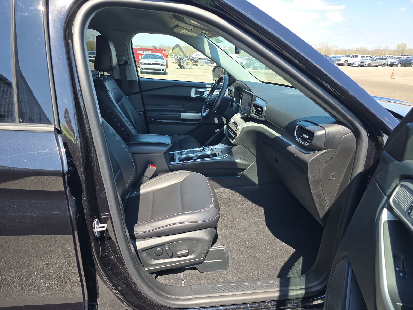 2023 Ford Explorer XLT AWD