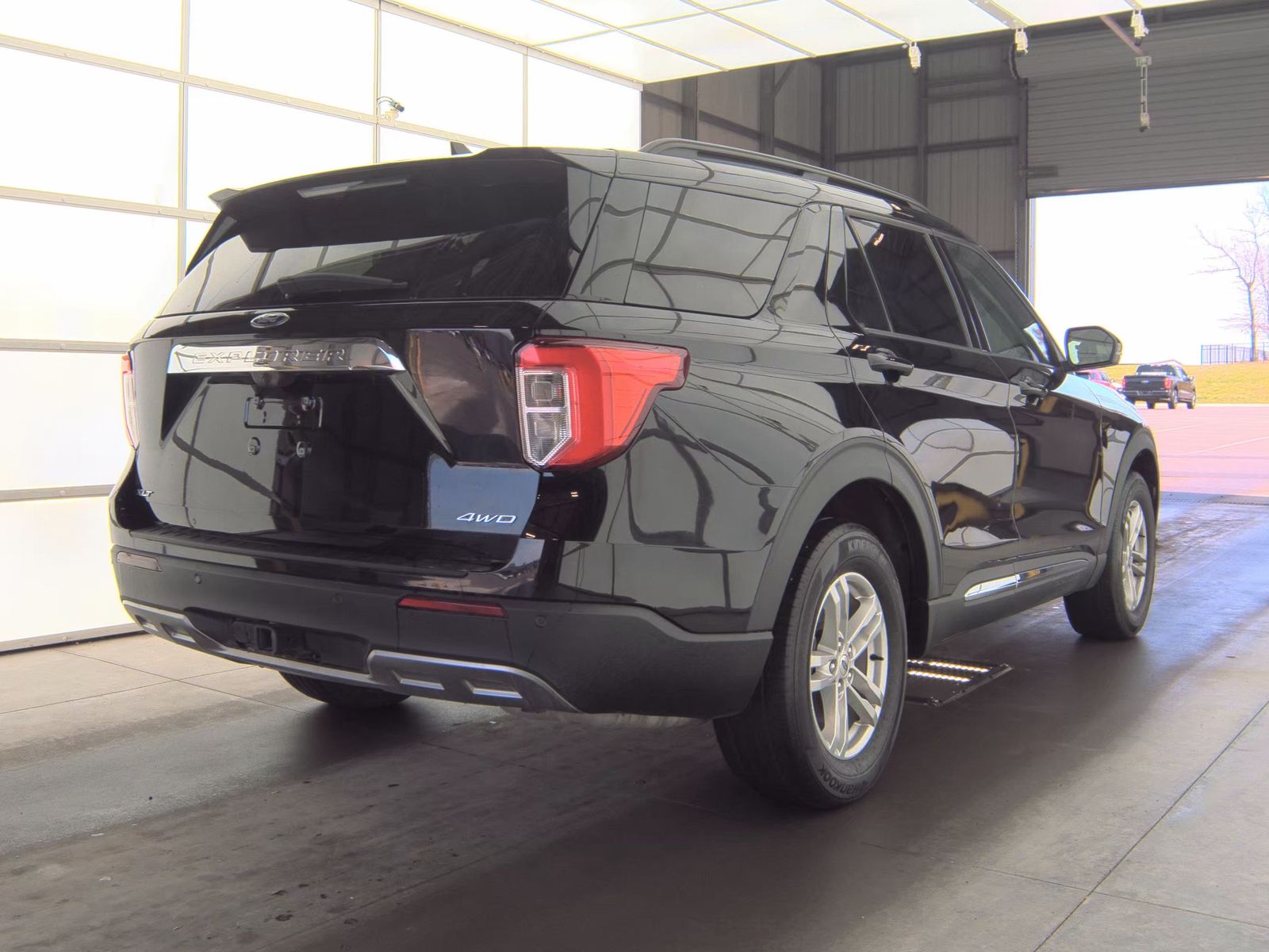 2023 Ford Explorer XLT AWD