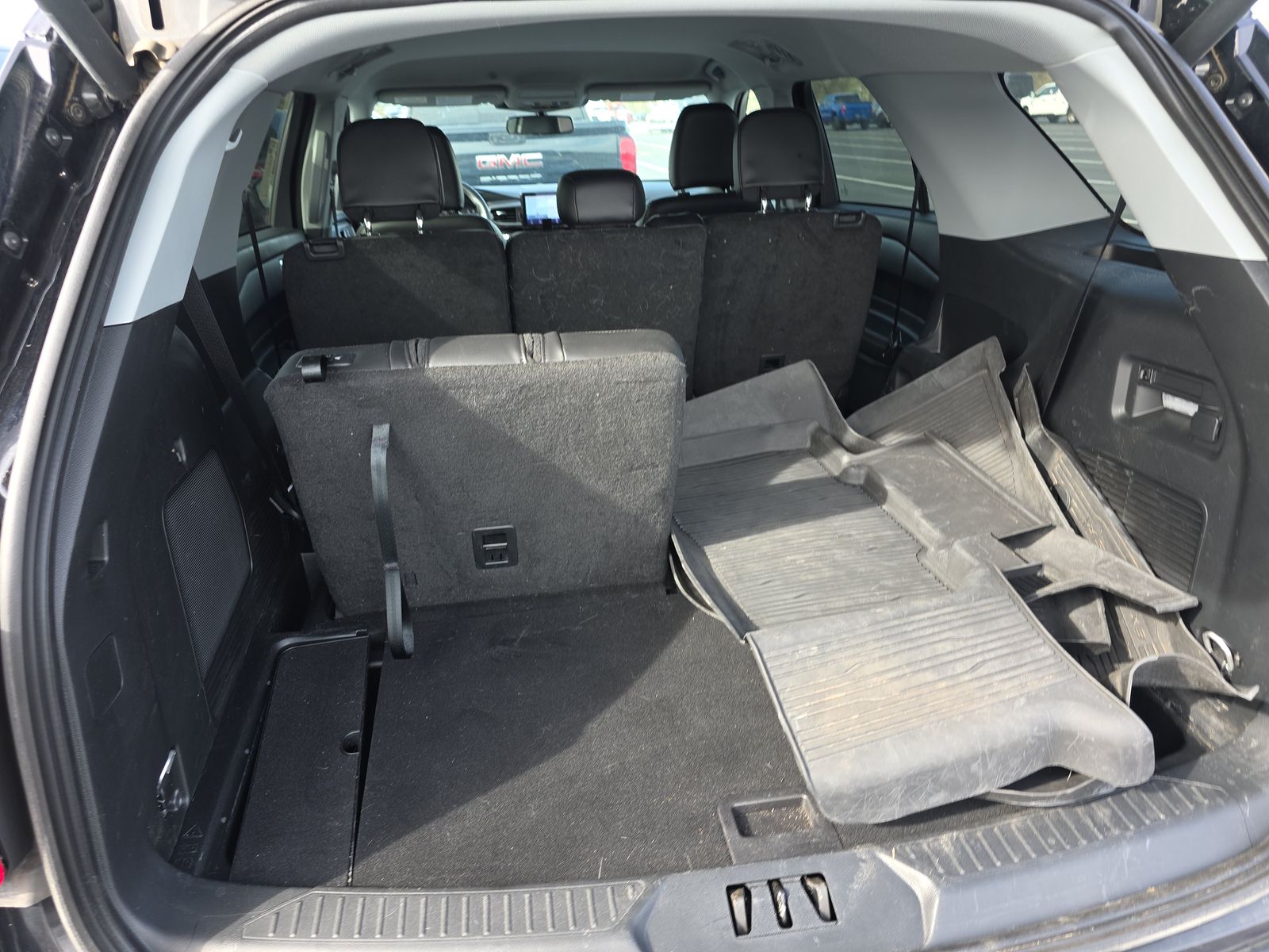 2023 Ford Explorer XLT AWD