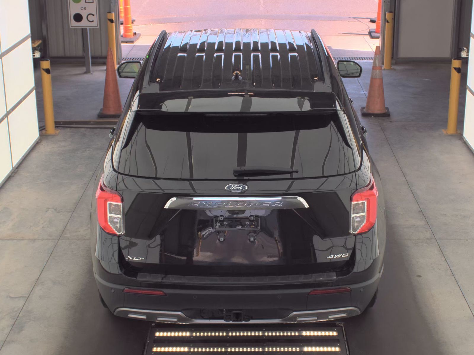 2023 Ford Explorer XLT AWD