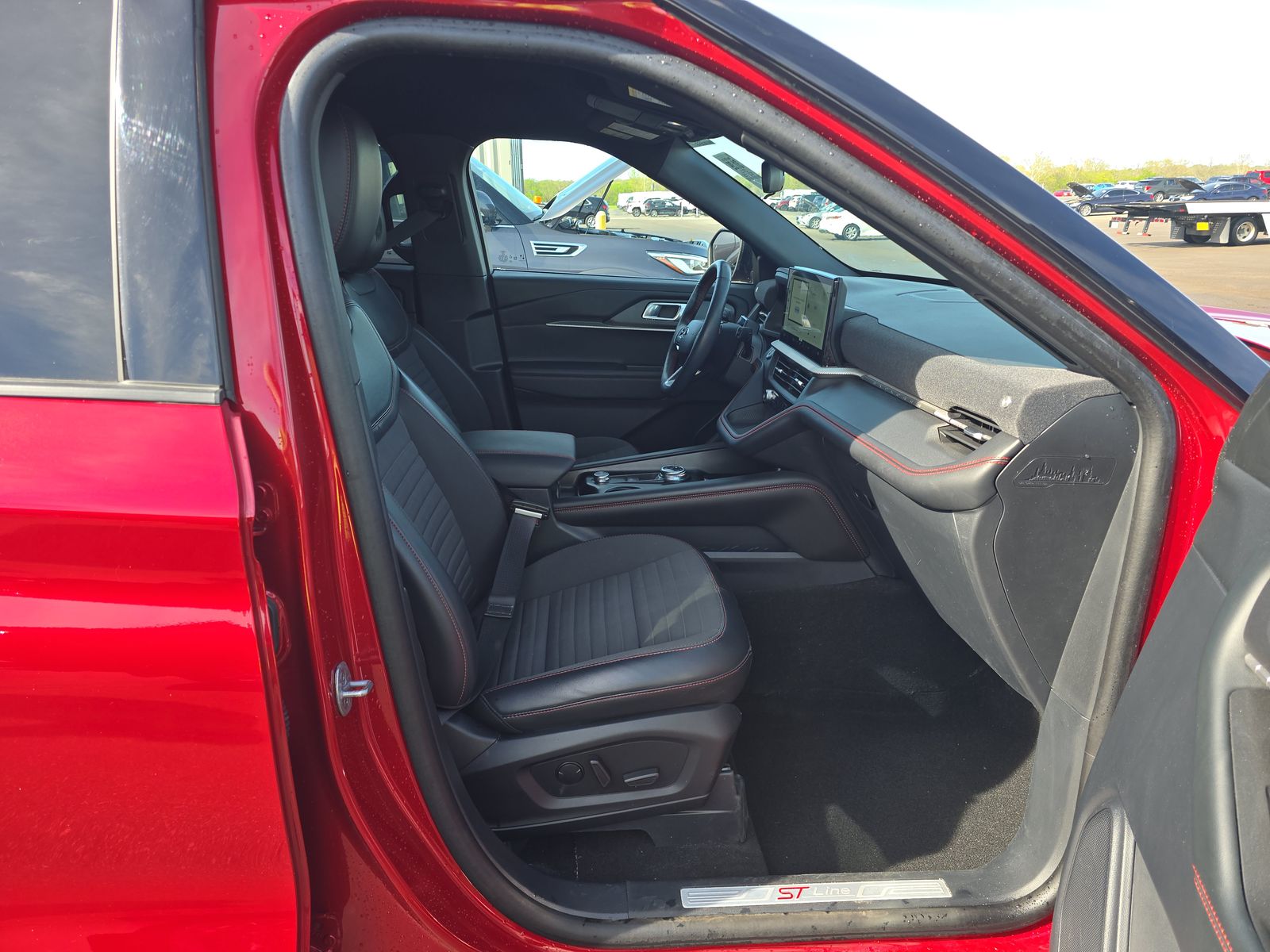 2025 Ford Explorer ST-Line AWD