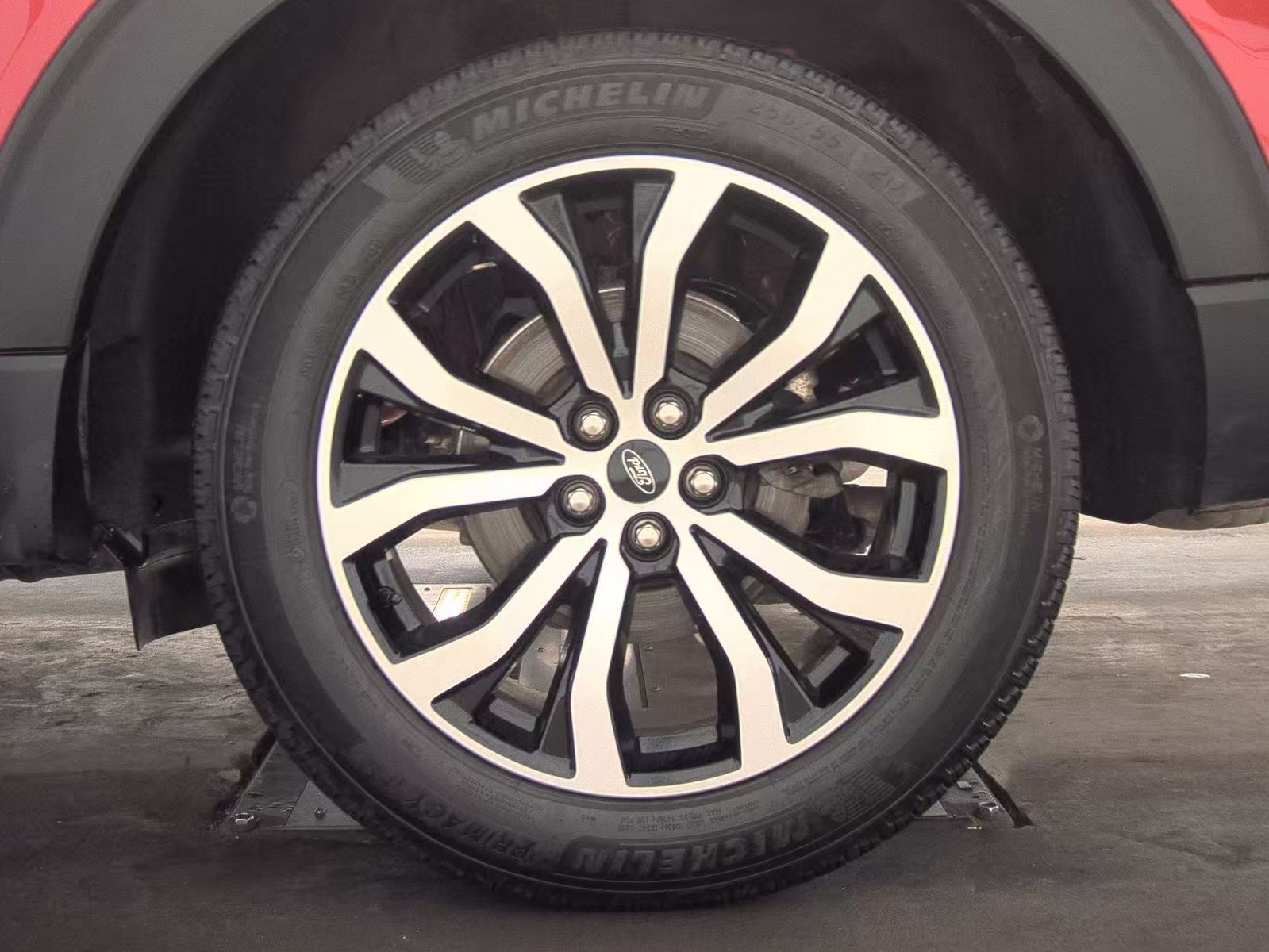 2025 Ford Explorer ST-Line AWD