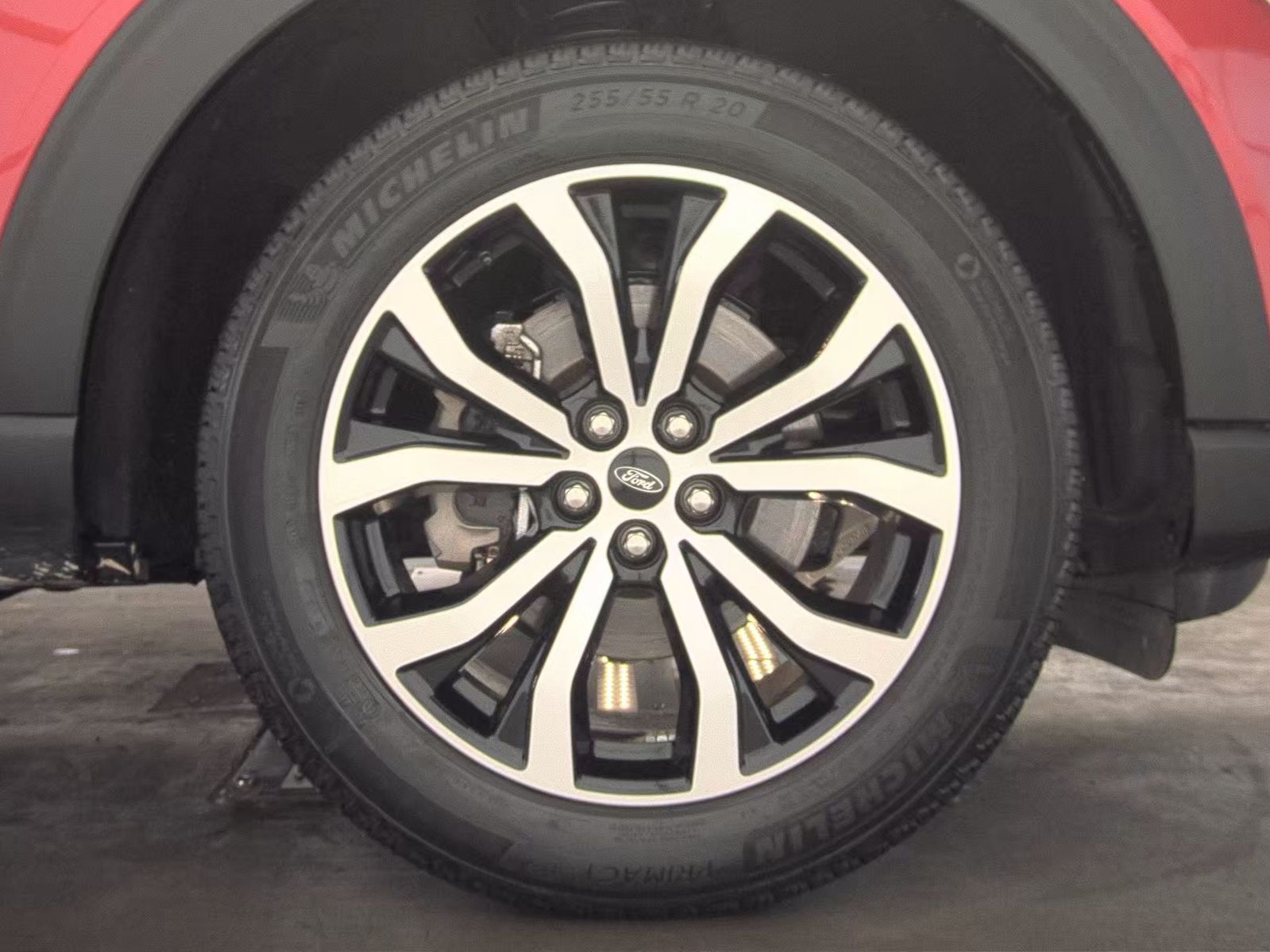 2025 Ford Explorer ST-Line AWD