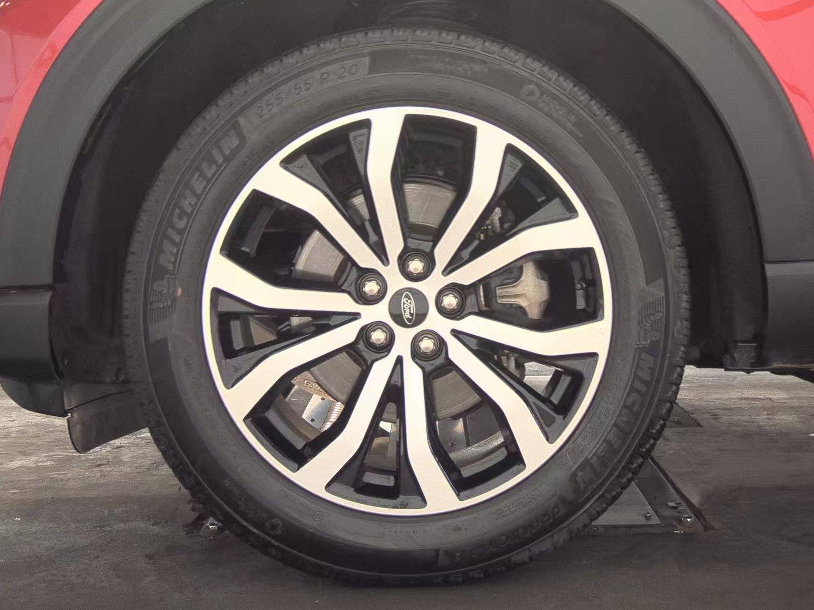 2025 Ford Explorer ST-Line AWD