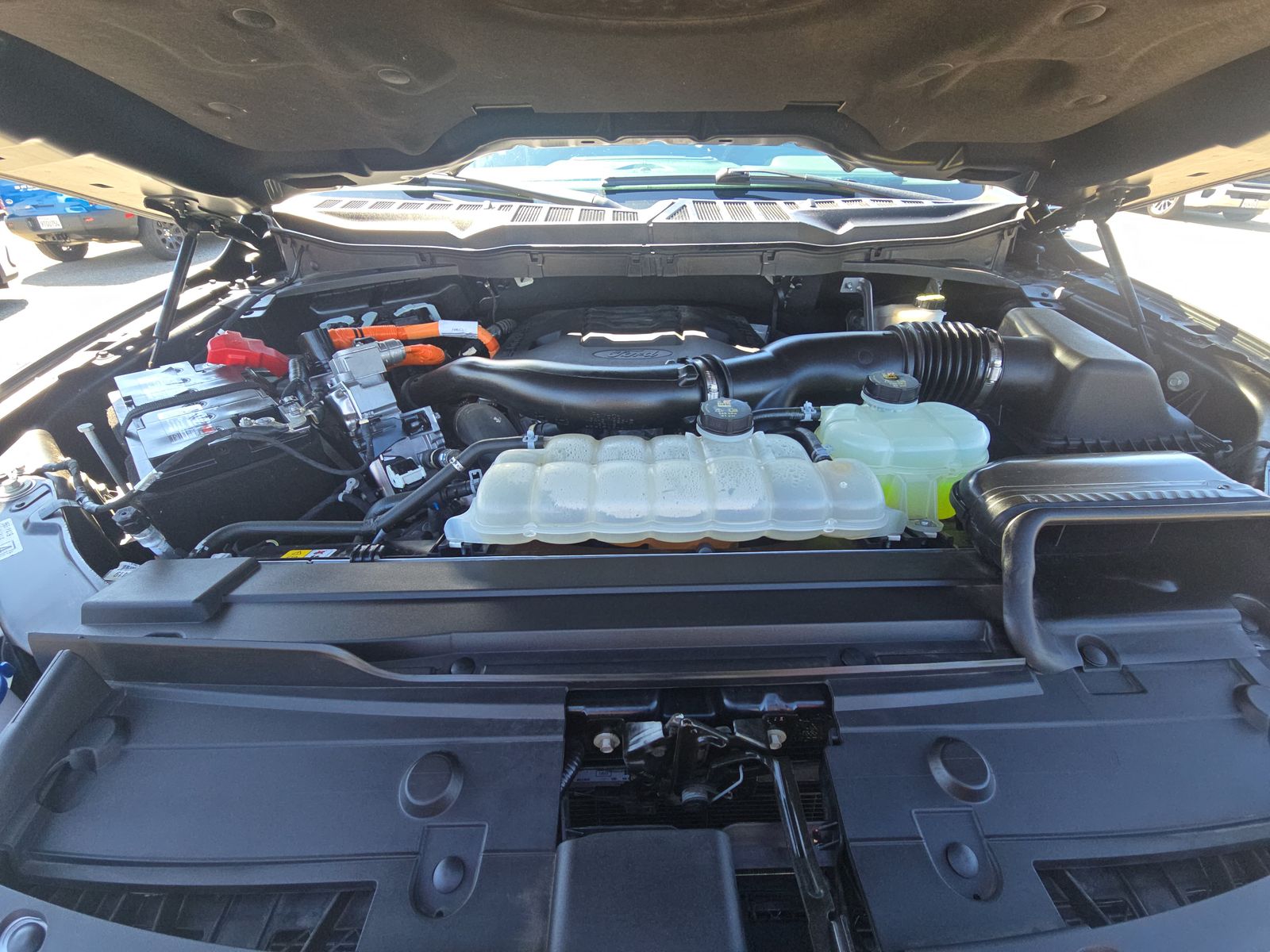 2023 Ford F-150 Hybrid Lariat AWD