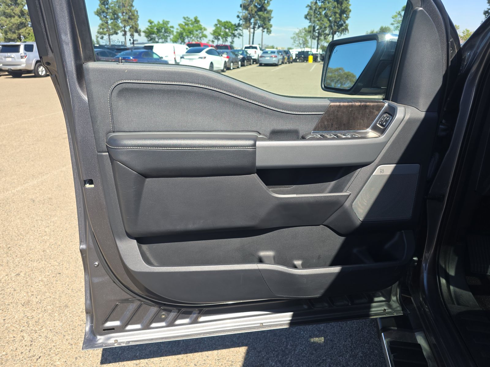 2023 Ford F-150 Hybrid Lariat AWD