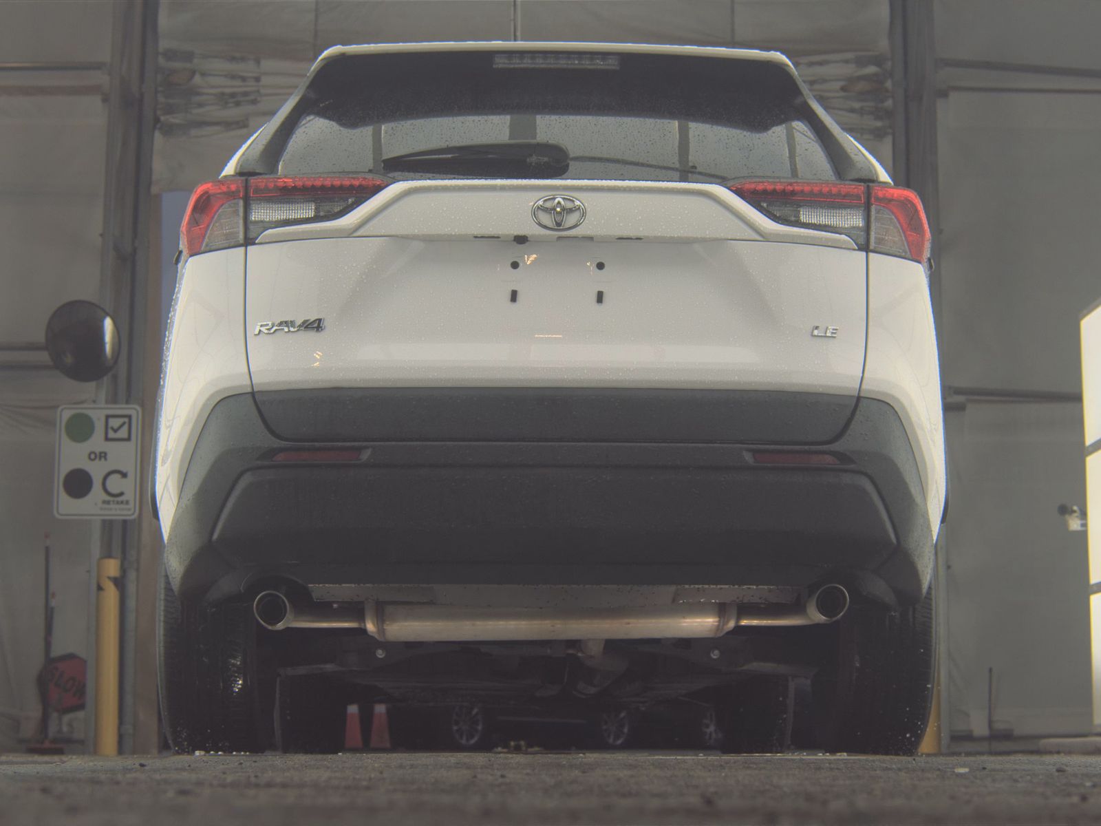 2022 Toyota RAV4 LE FWD