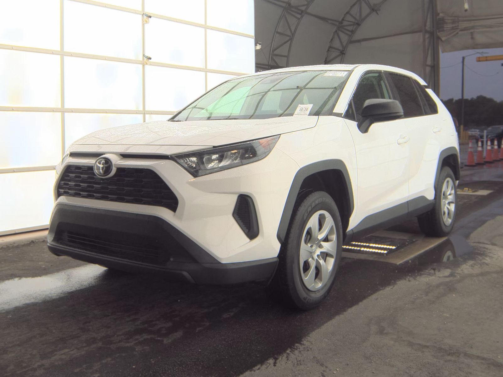 2022 Toyota RAV4 LE FWD