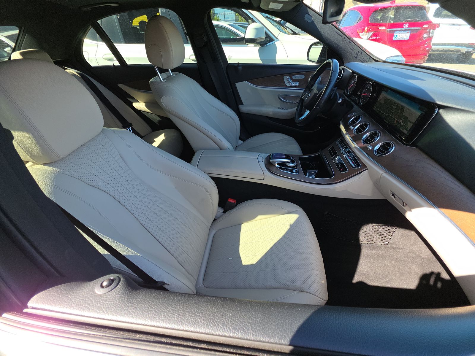 MERCEDES-BENZ E-CLASS - 9