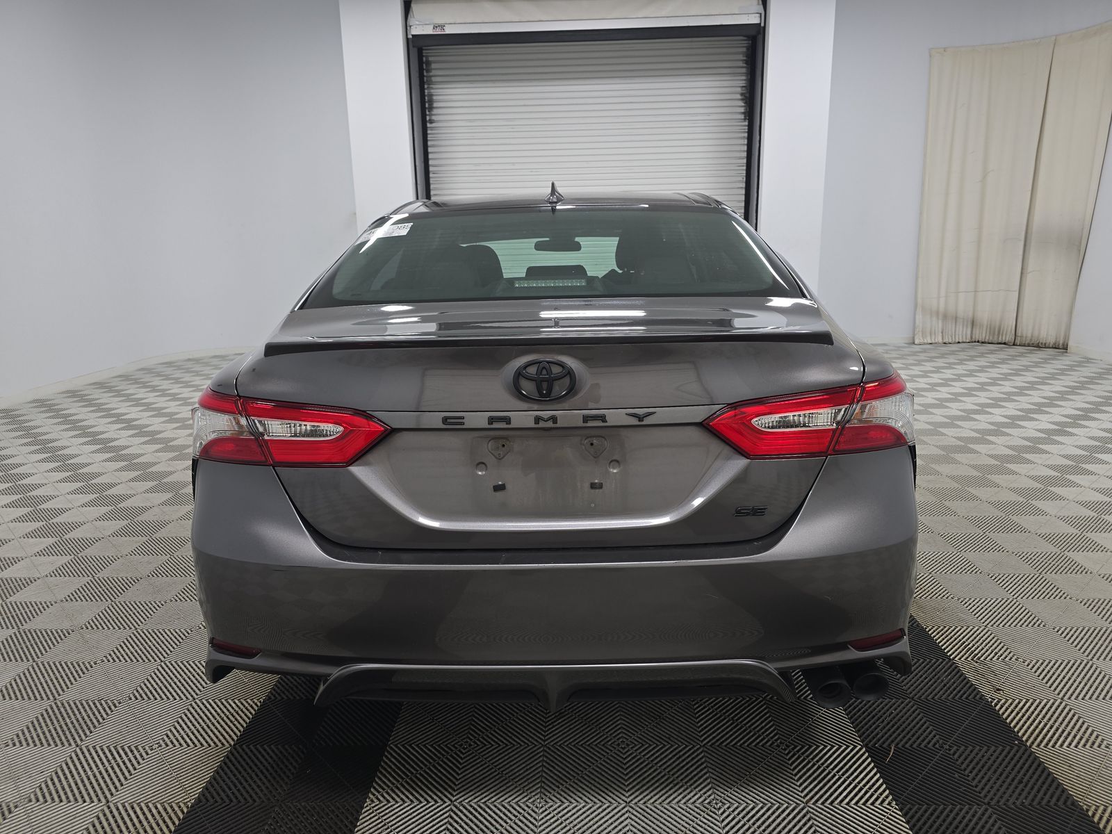 2019 Toyota Camry SE FWD