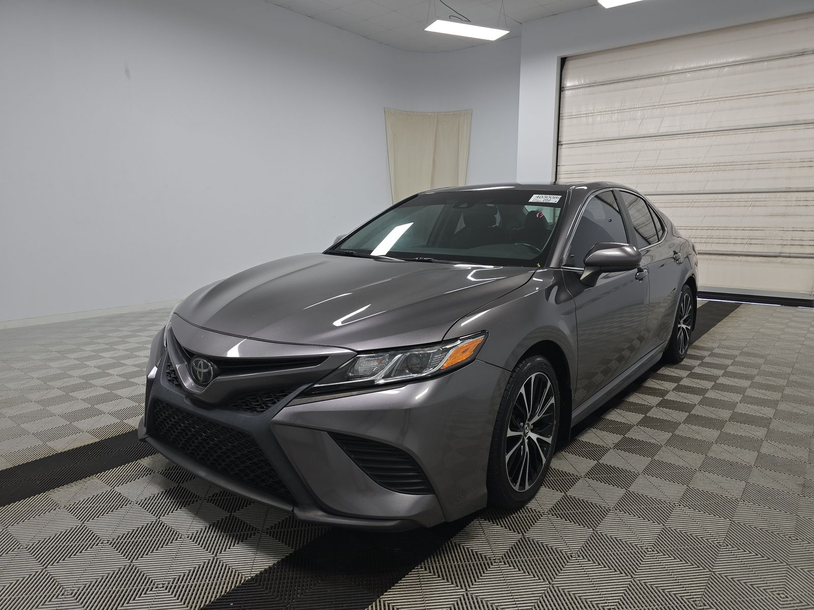 2019 Toyota Camry SE FWD