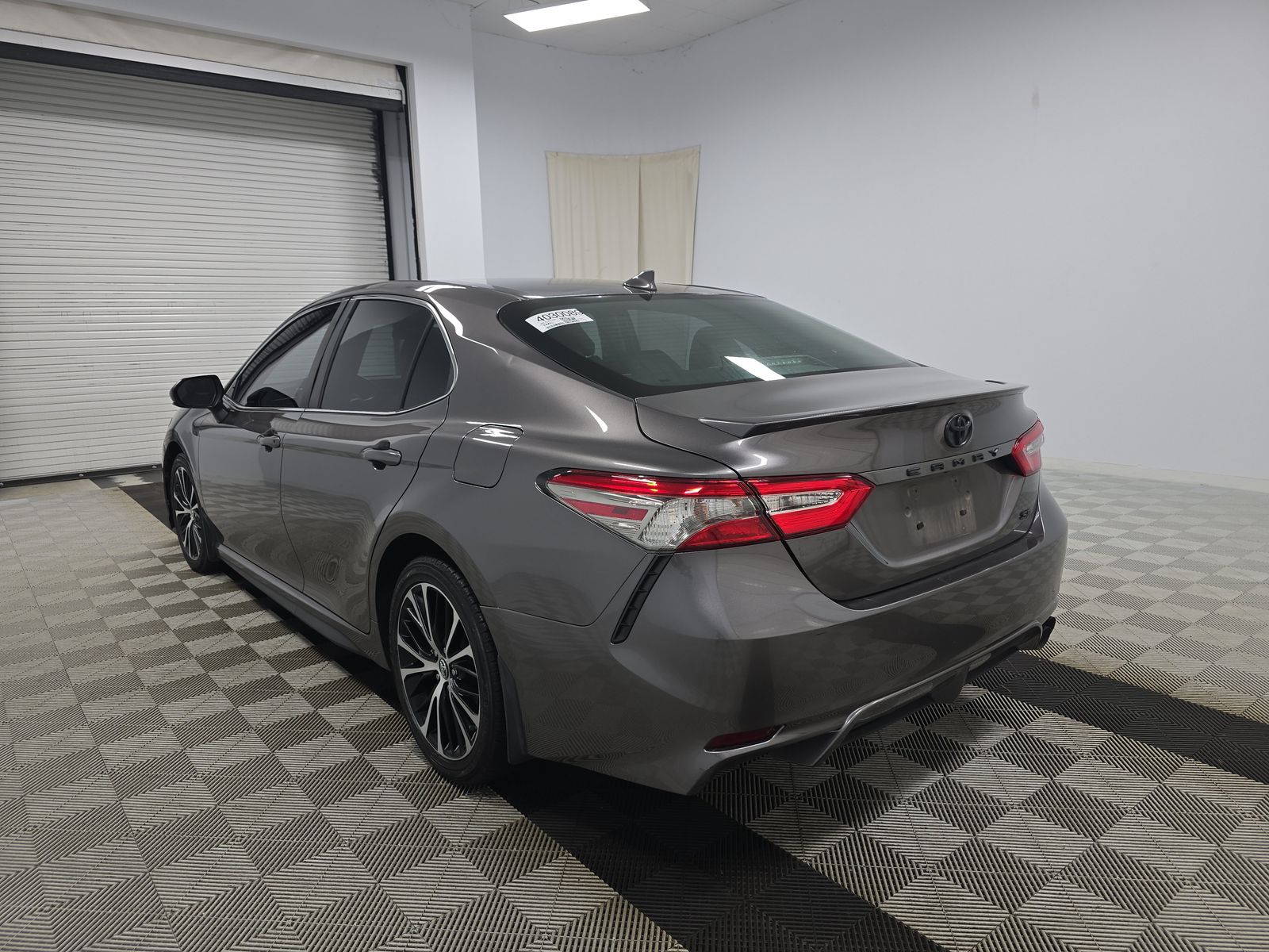 2019 Toyota Camry SE FWD