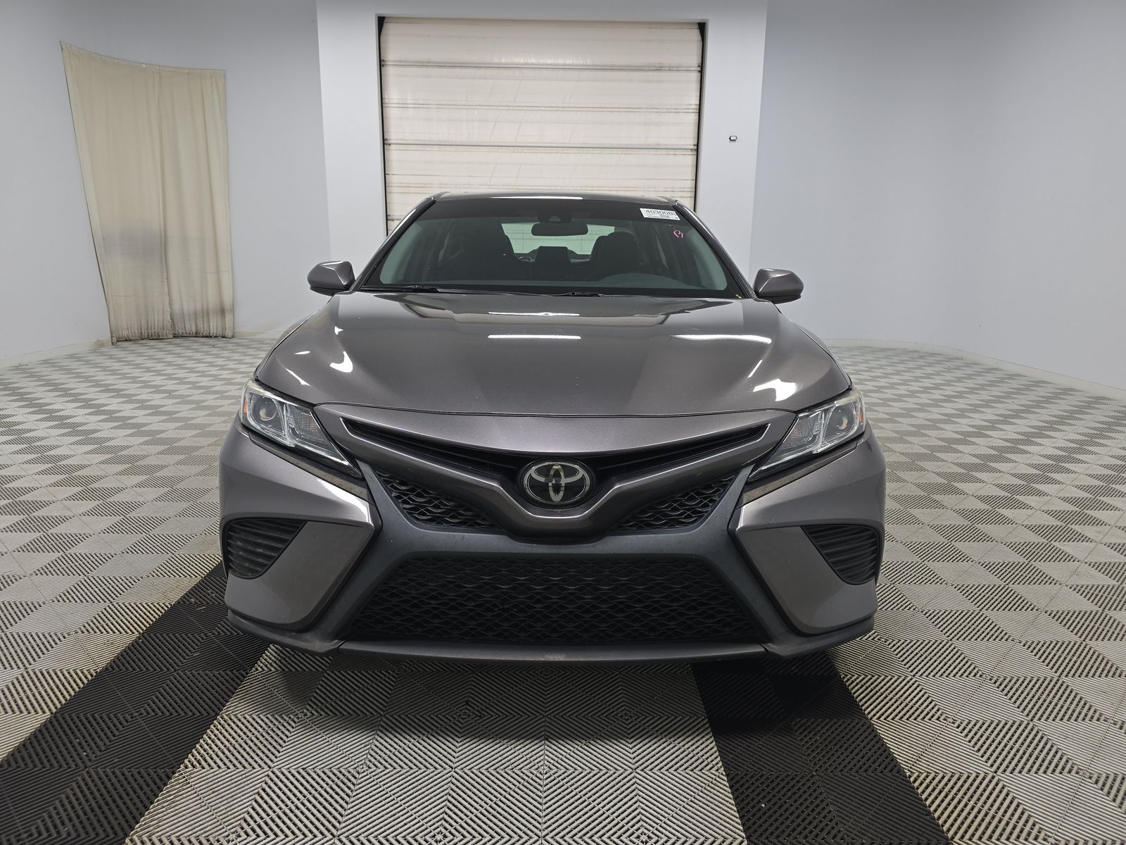 2019 Toyota Camry SE FWD