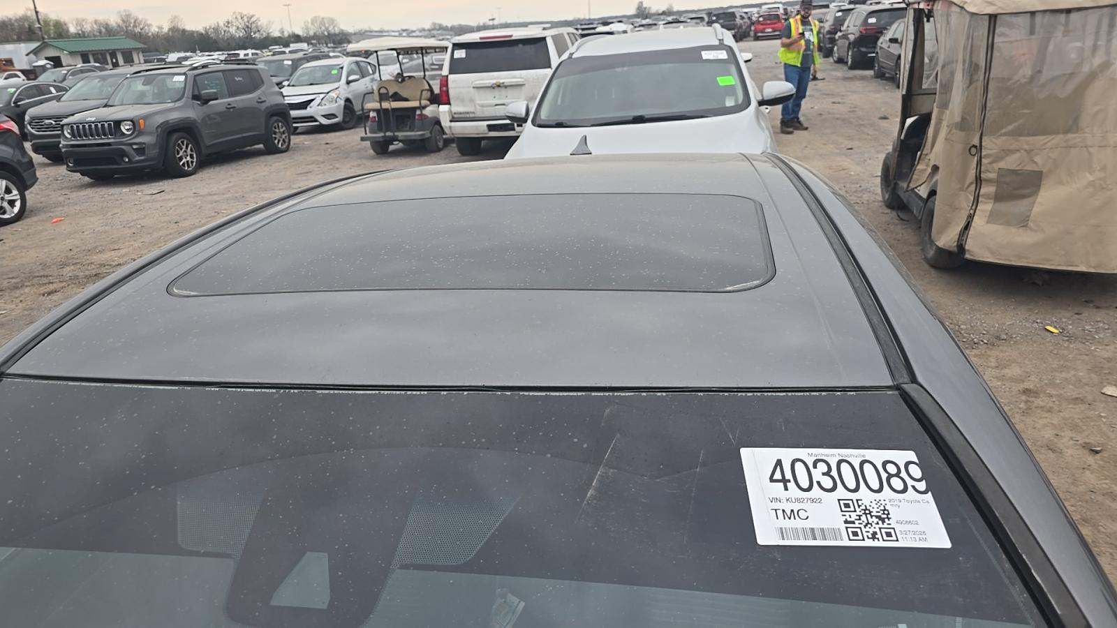 2019 Toyota Camry SE FWD