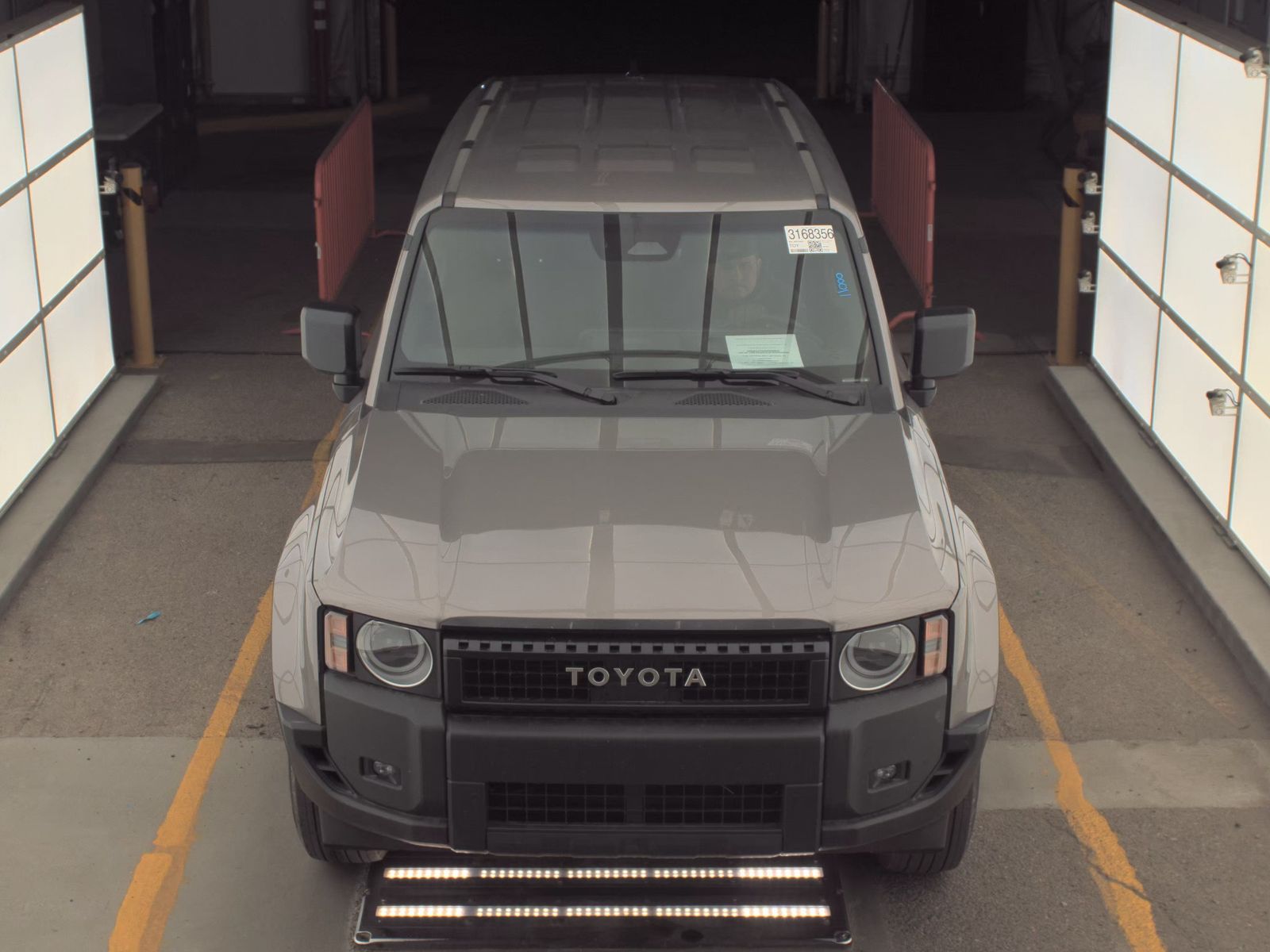 TOYOTA LAND CRUISER - 3