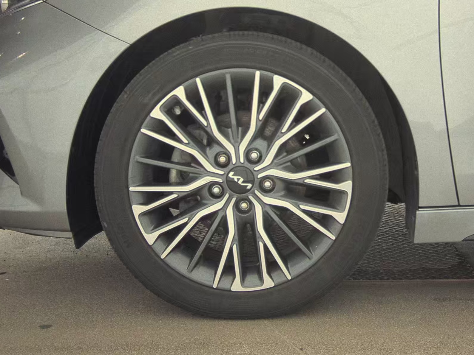 KIA GT-LINE - 10