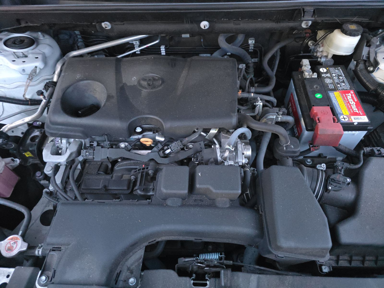 2022 Toyota RAV4 LE FWD