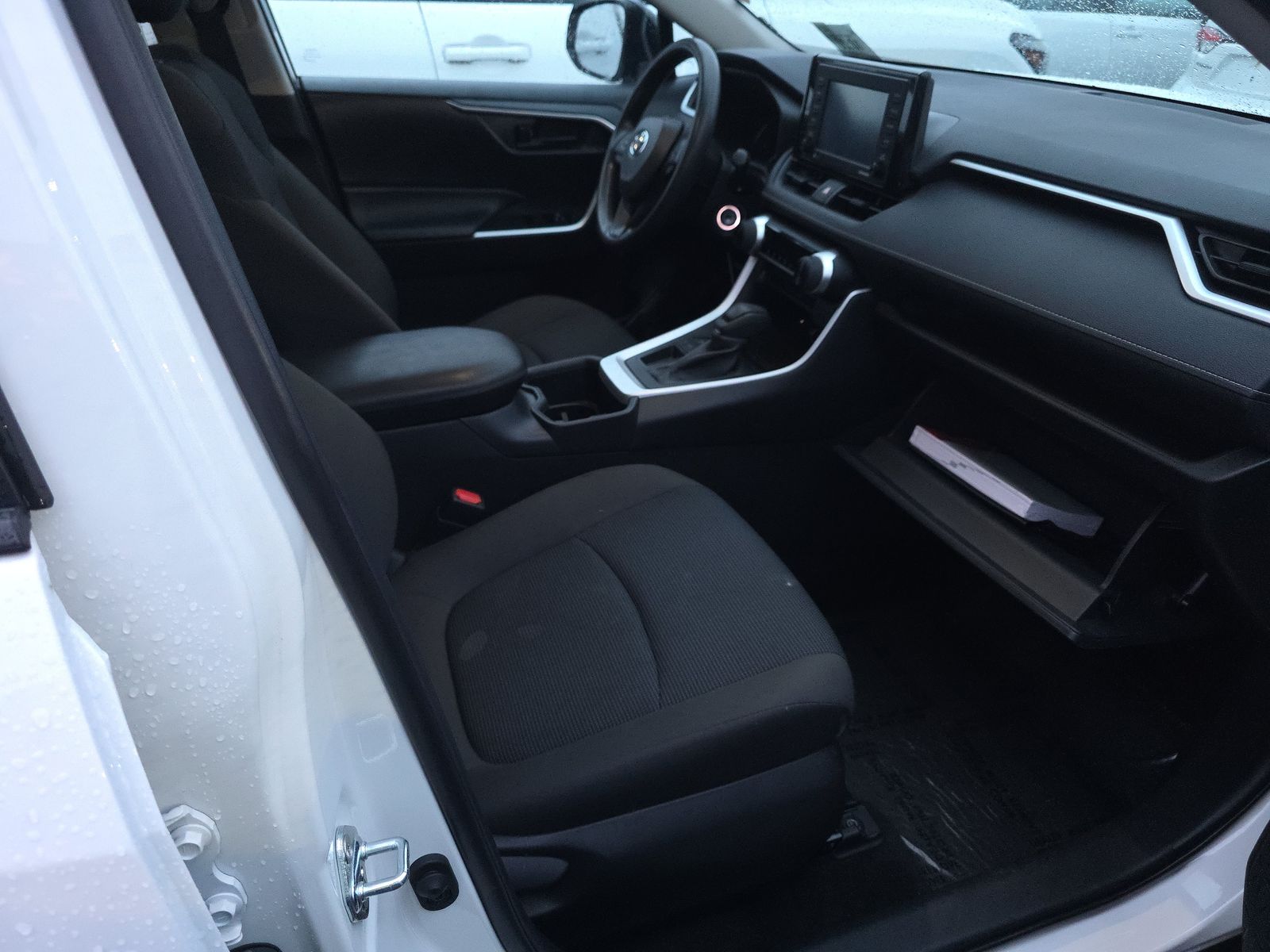 2022 Toyota RAV4 LE FWD