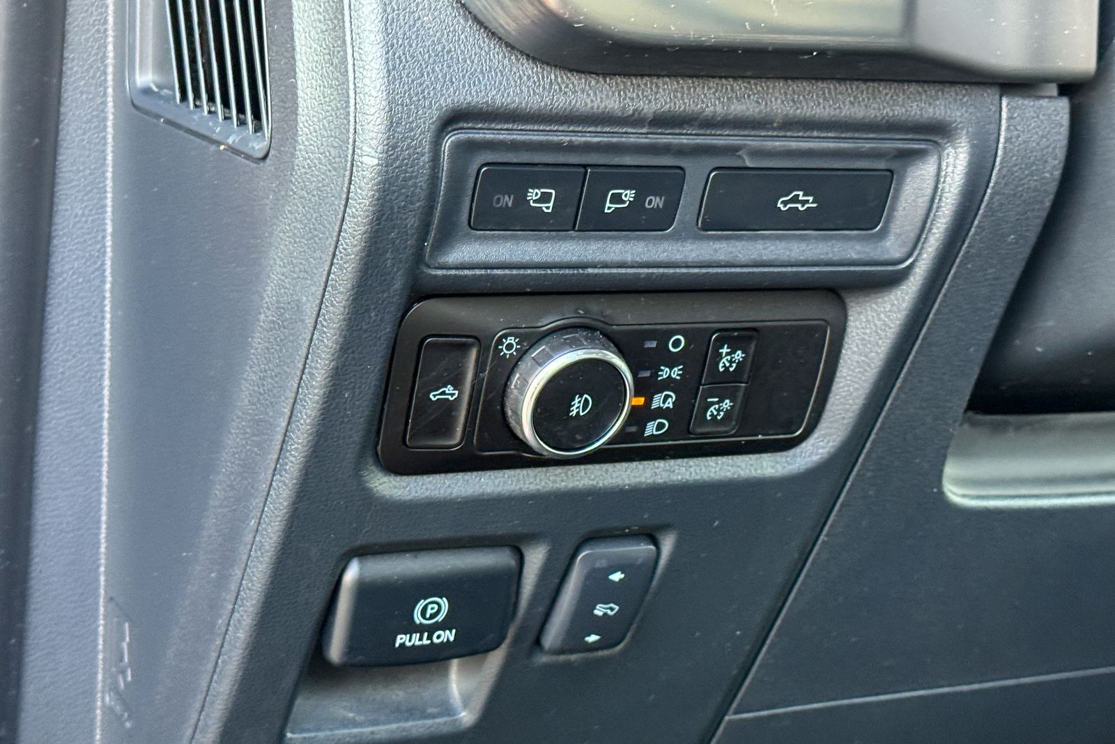 2023 Ford F-150 Lariat AWD