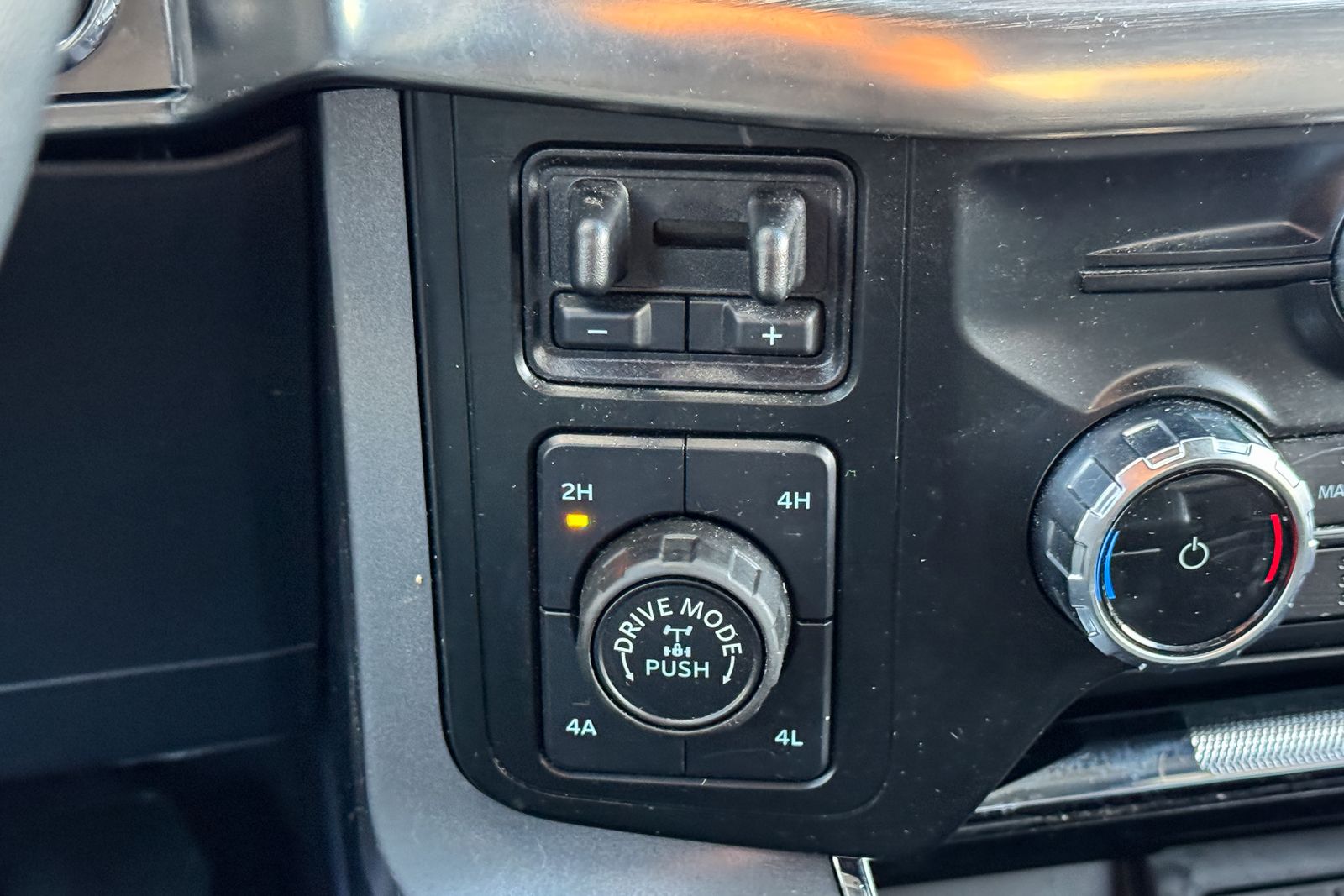 2023 Ford F-150 Lariat AWD