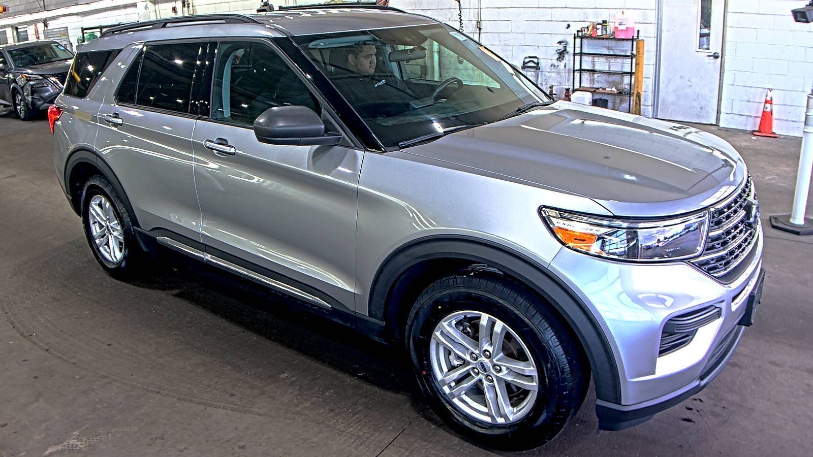 2023 Ford Explorer XLT AWD