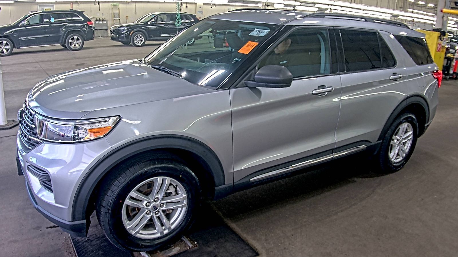 2023 Ford Explorer XLT AWD