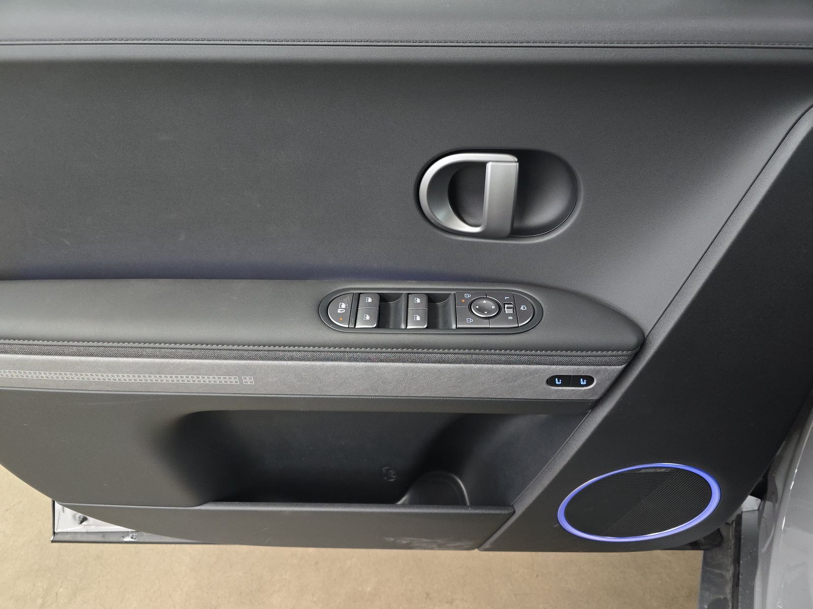 HYUNDAI LIMITED - 10