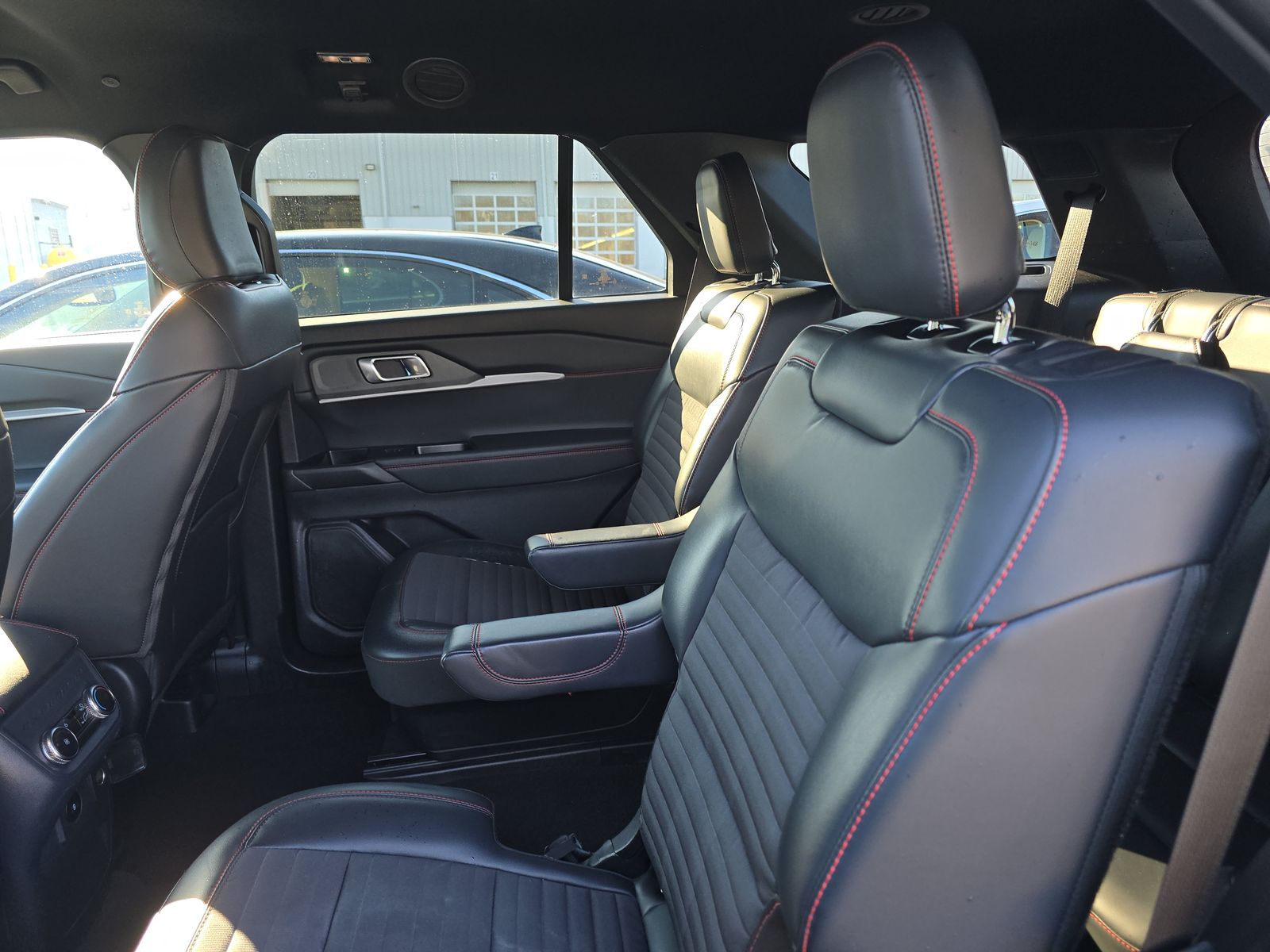 2025 Ford Explorer ST-Line AWD