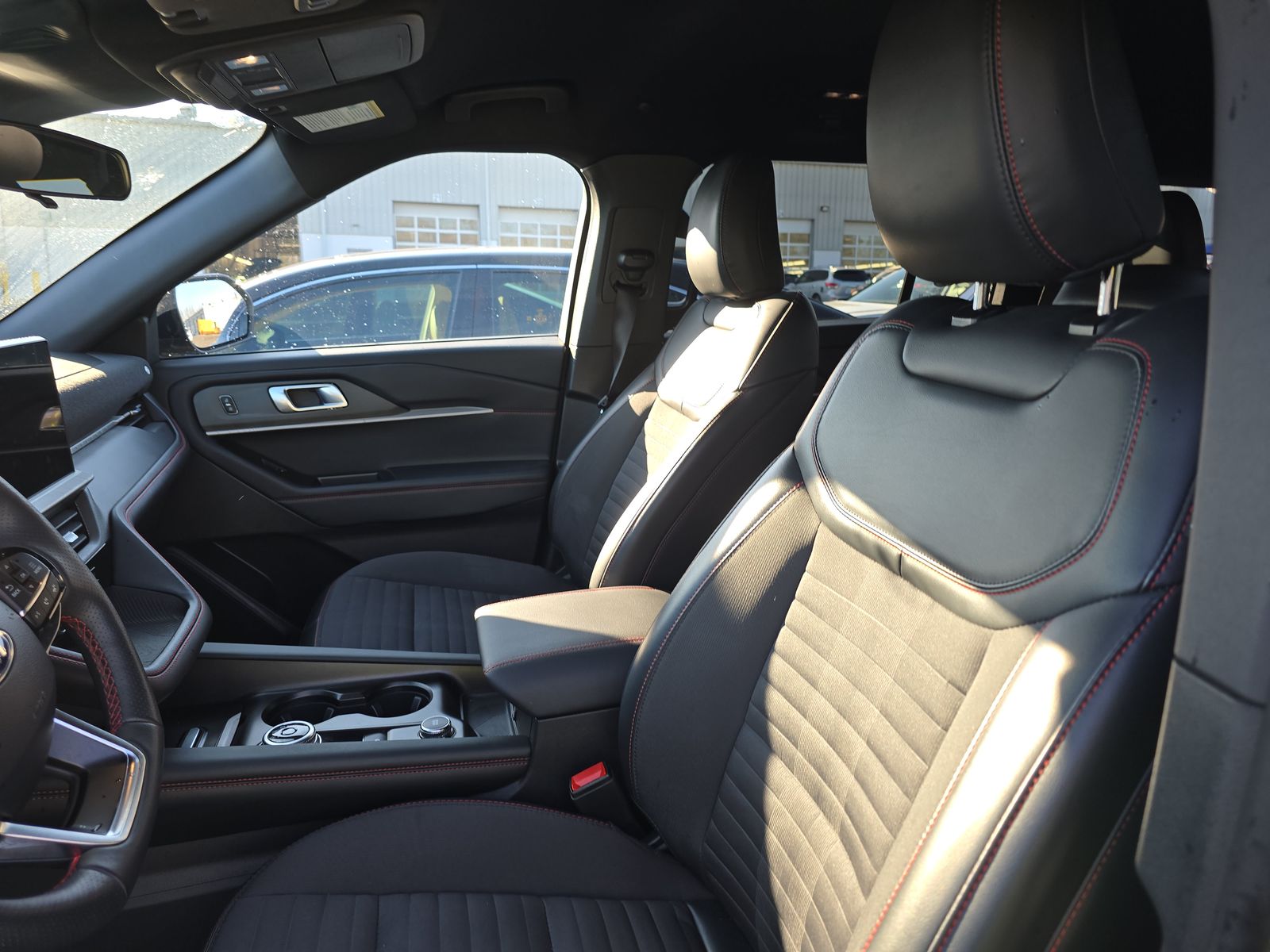 2025 Ford Explorer ST-Line AWD