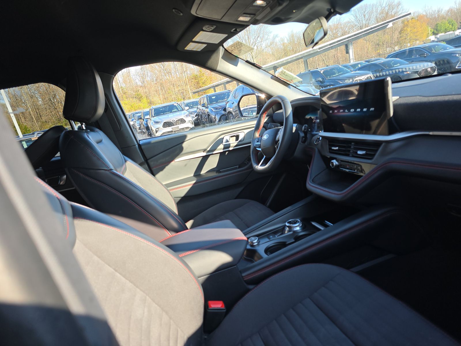 2025 Ford Explorer ST-Line AWD