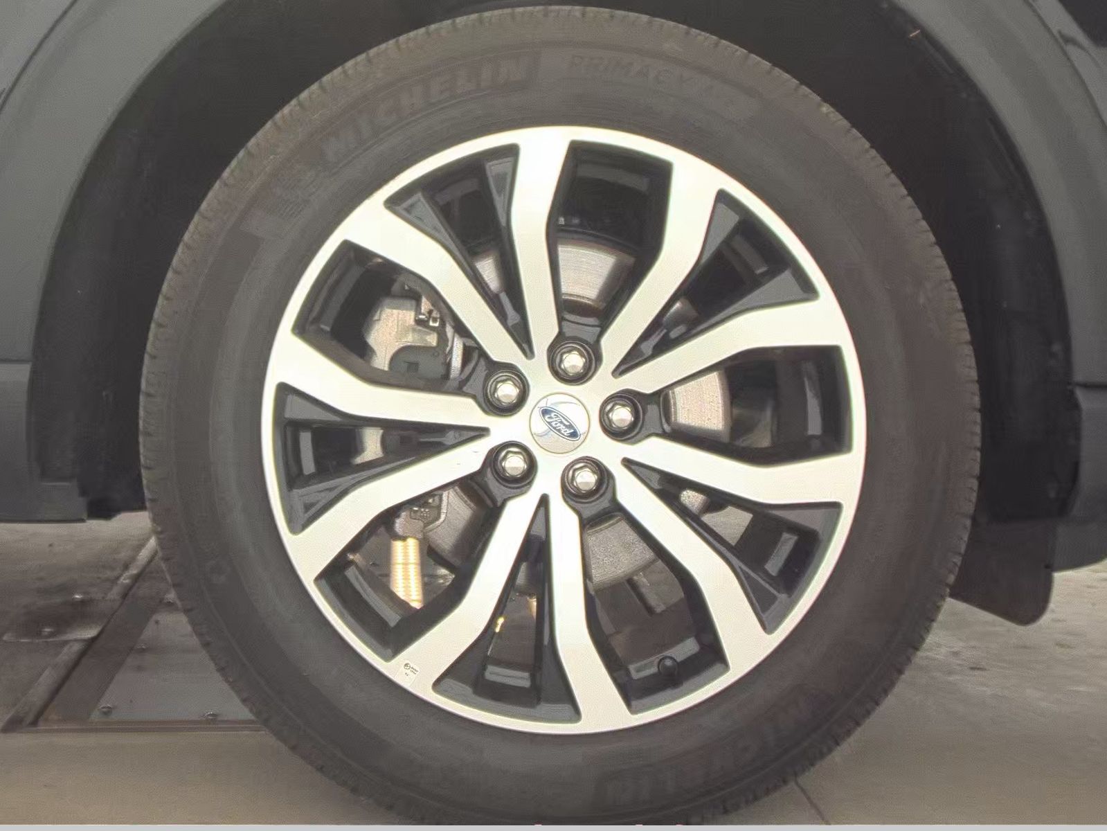 2025 Ford Explorer ST-Line AWD