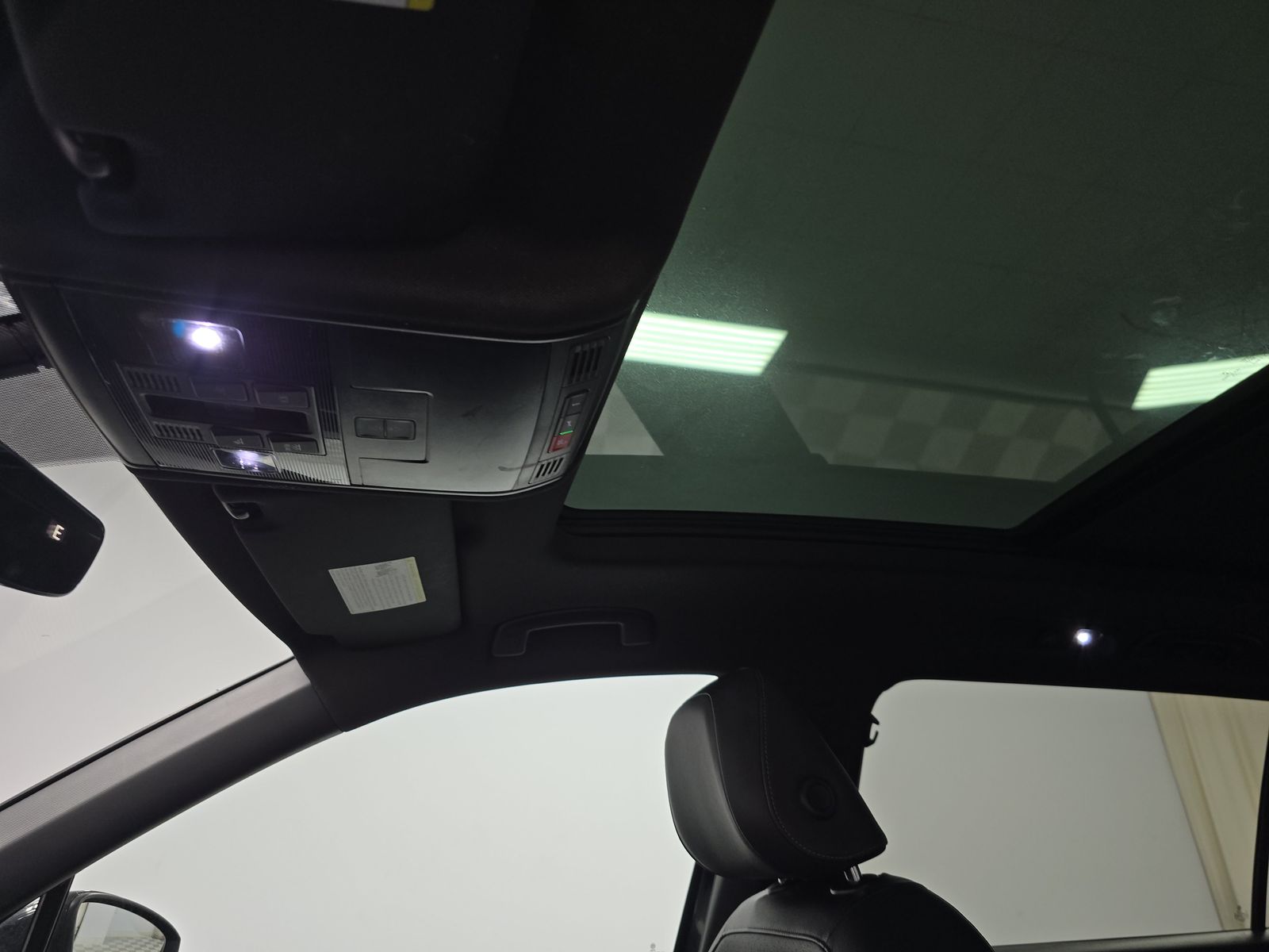 2020 Volkswagen Tiguan 2.0T SE R-Line Black AWD