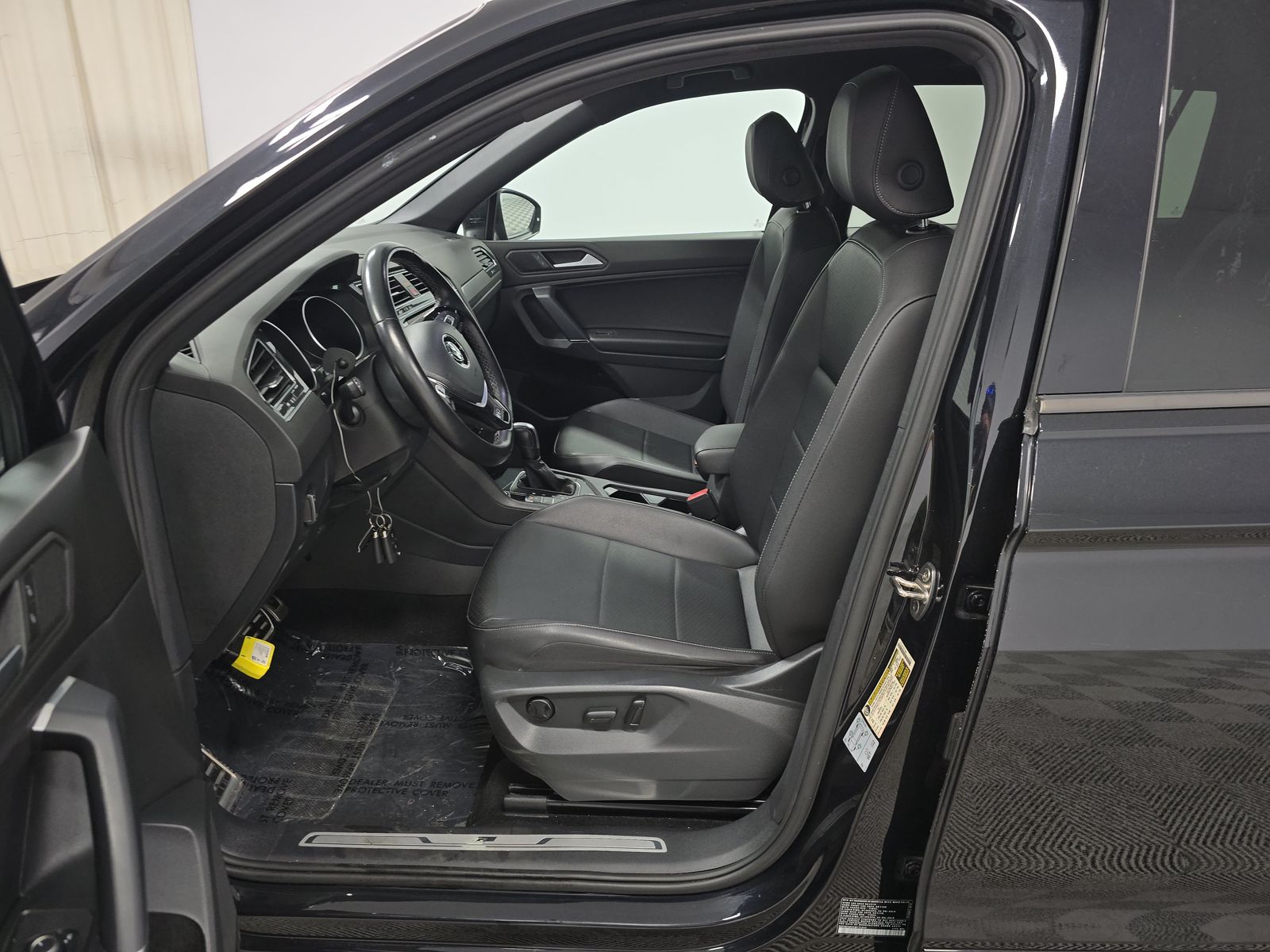 2020 Volkswagen Tiguan 2.0T SE R-Line Black AWD