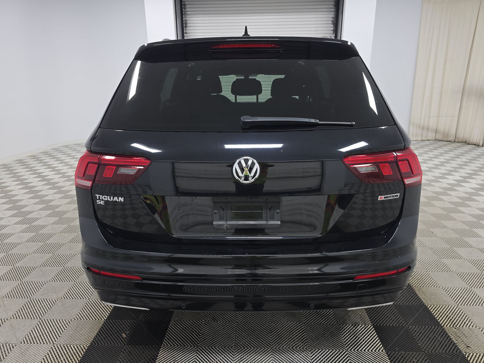 2020 Volkswagen Tiguan 2.0T SE R-Line Black AWD