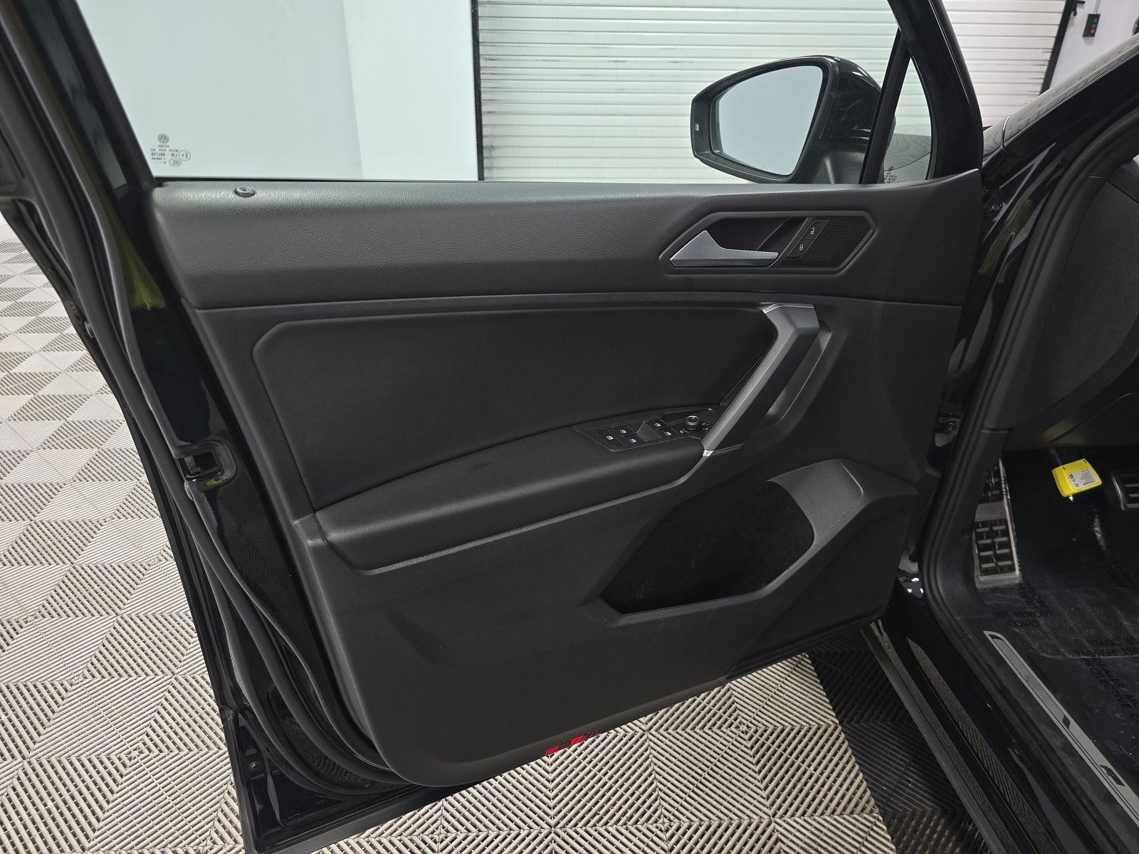 2020 Volkswagen Tiguan 2.0T SE R-Line Black AWD