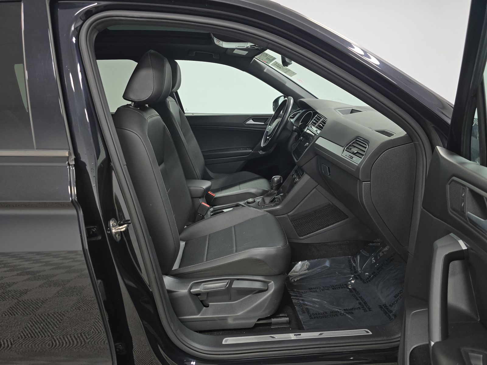 2020 Volkswagen Tiguan 2.0T SE R-Line Black AWD