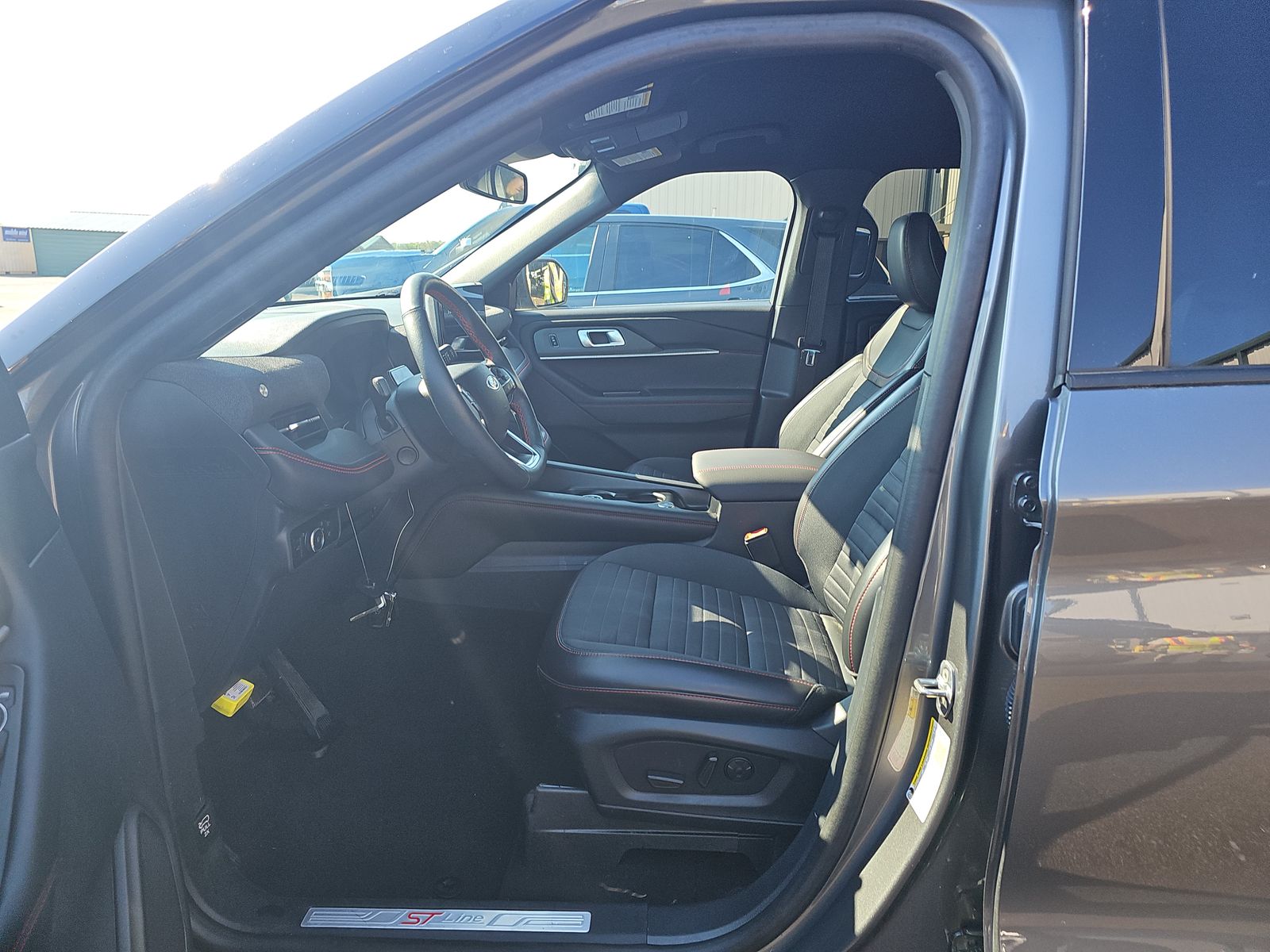 2025 Ford Explorer ST-Line RWD