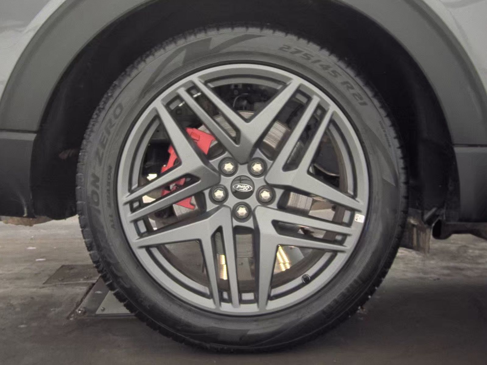 2025 Ford Explorer ST-Line RWD