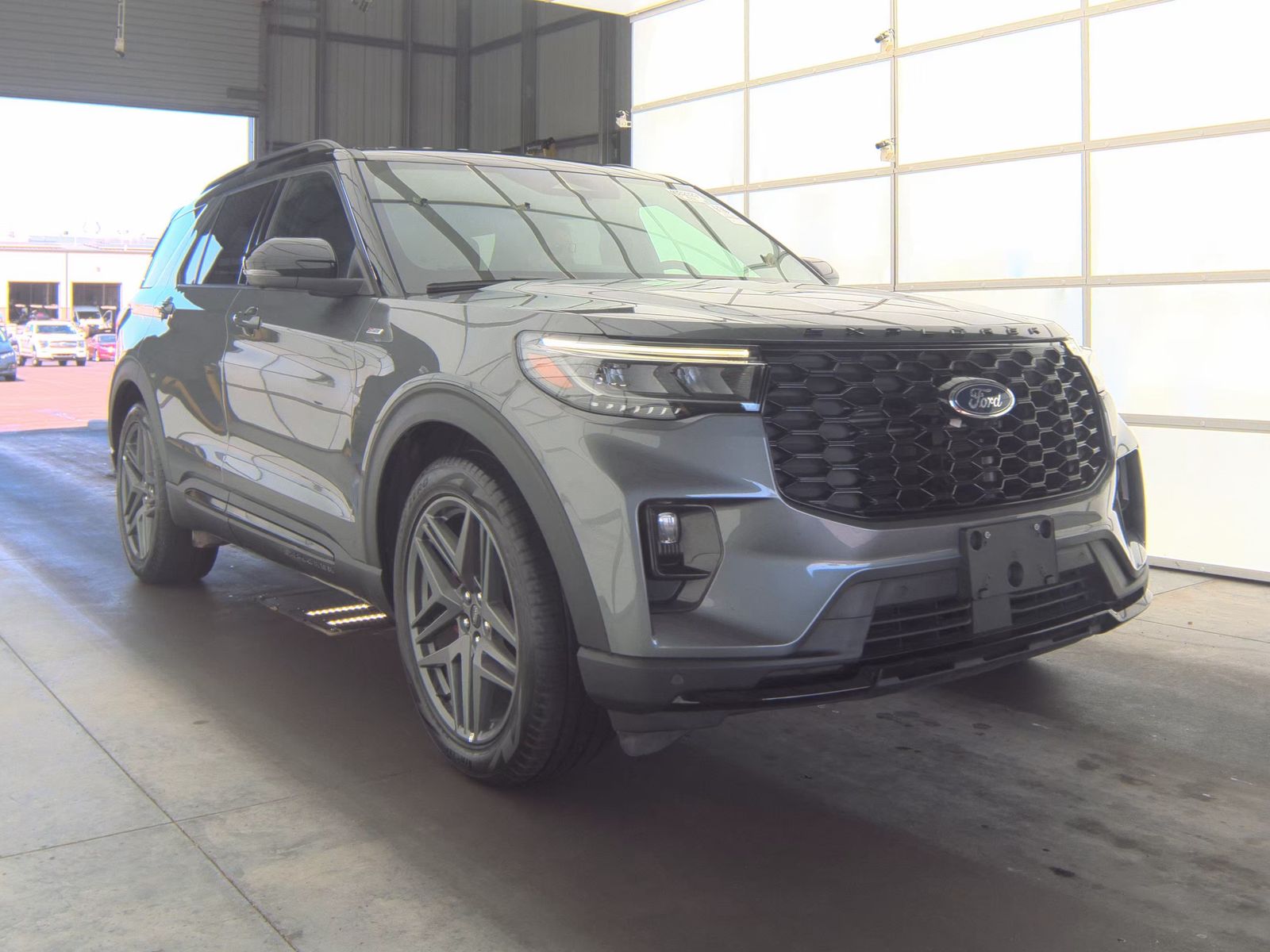 2025 Ford Explorer ST-Line RWD