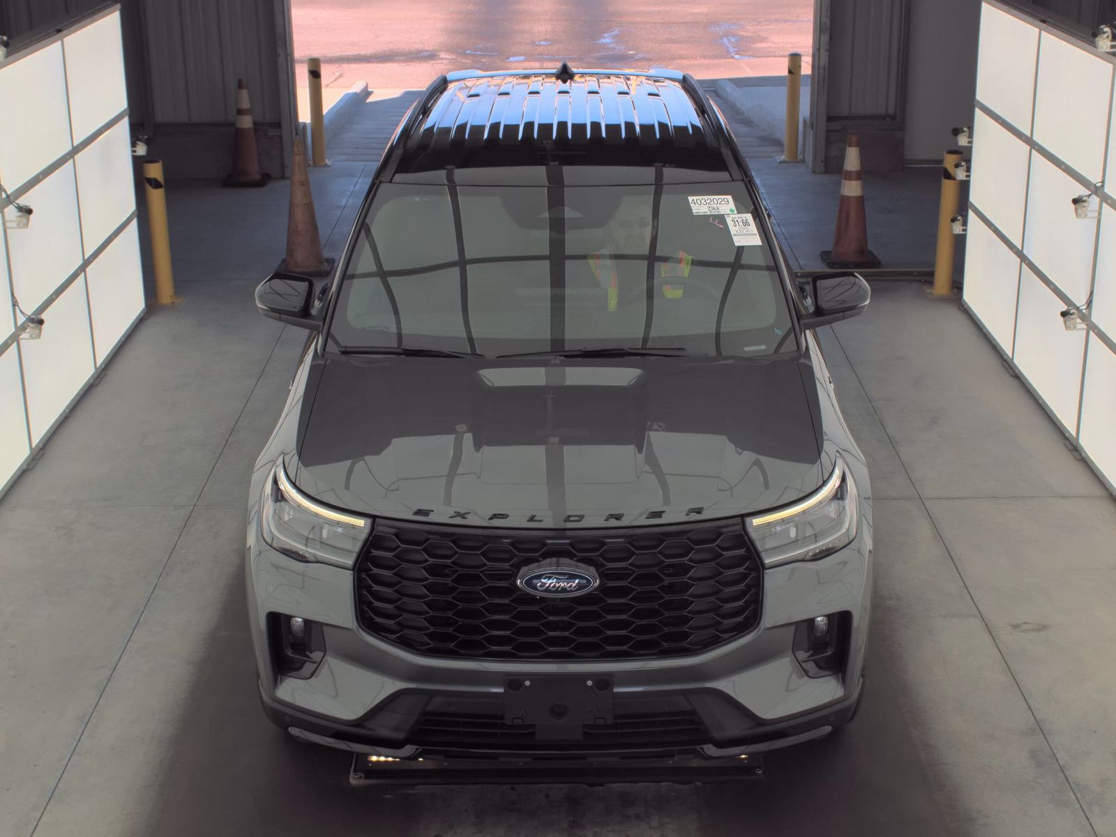 2025 Ford Explorer ST-Line RWD