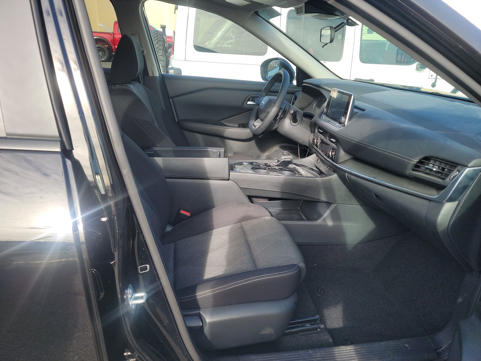 2025 Nissan Rogue SV FWD