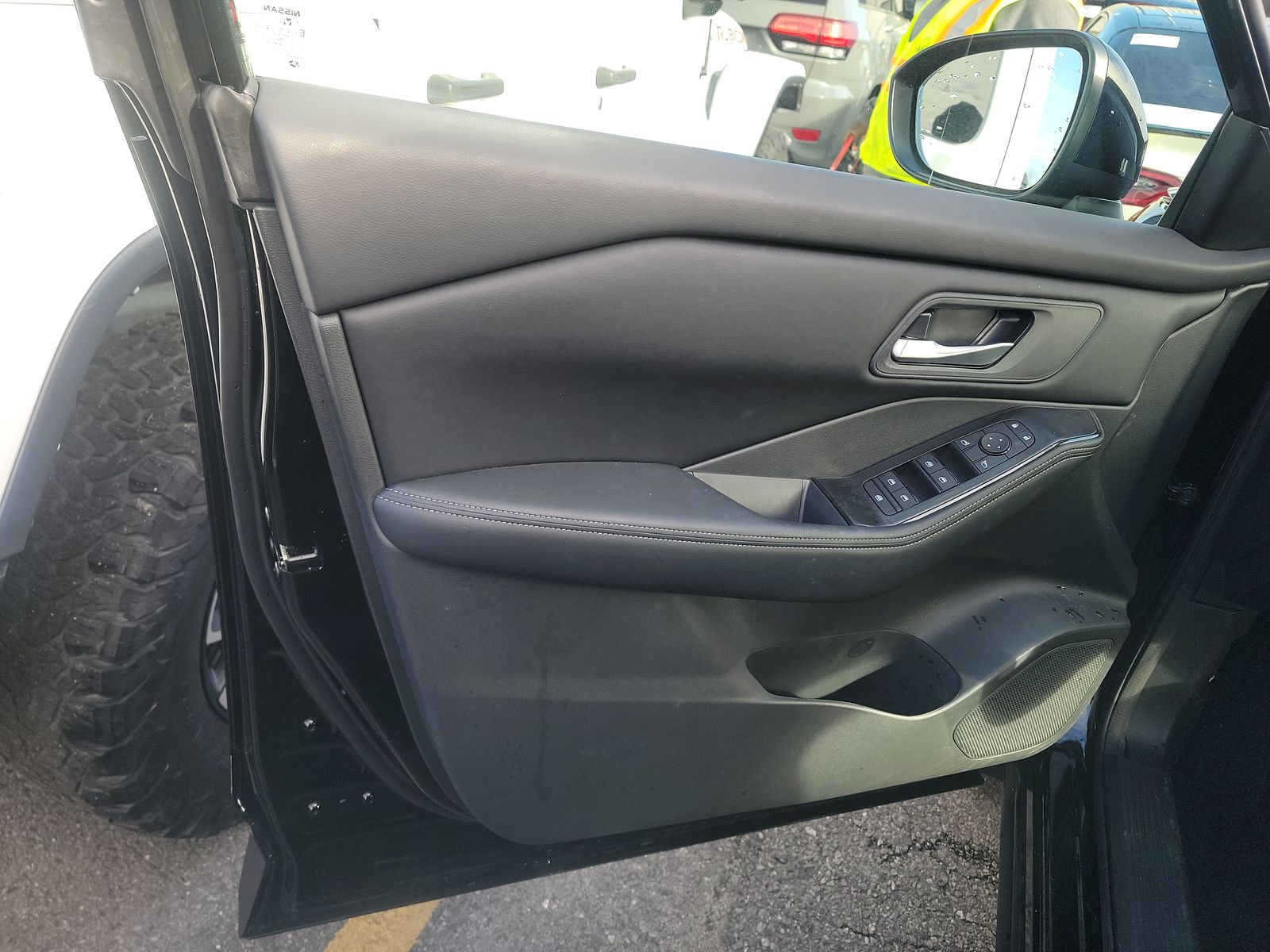 2025 Nissan Rogue SV FWD